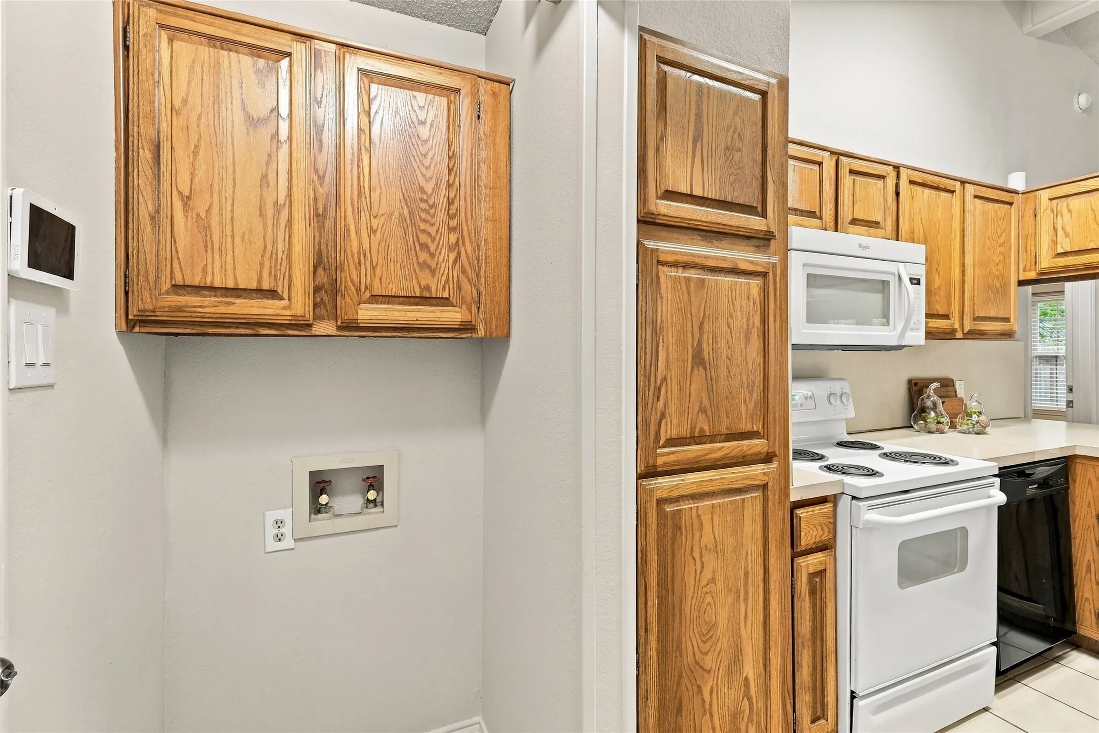 Single Family Residence For Sale in Tarrant County , 8028 Katie Lane, Watauga, Texas 76148, 3 Bedroom, 2 Bathroom, 2 Garage spaces, 1,366 Sqft, built in 1983, mls#21401097, Real Estate Agent in Watauga, Homes For Sale in Tarrant county, Homes For Sale in Watauga, Realtor in Watauga Texas, Real Estate Brokerage Independent Realty Texas, Luminita Cordes Realtor