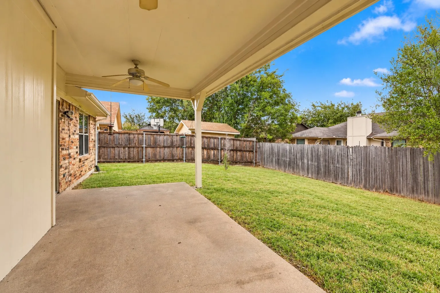 Single Family Residence For Sale in Tarrant County , 8028 Katie Lane, Watauga, Texas 76148, 3 Bedroom, 2 Bathroom, 2 Garage spaces, 1,366 Sqft, built in 1983, mls#21401097, Real Estate Agent in Watauga, Homes For Sale in Tarrant county, Homes For Sale in Watauga, Realtor in Watauga Texas, Real Estate Brokerage Independent Realty Texas, Luminita Cordes Realtor