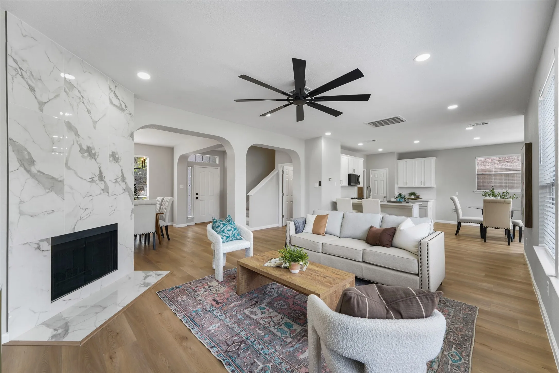 Single Family Residence For Sale in Denton County , 6225 Bear Run Road, The Colony, Texas 75056, 4 Bedroom, 3 Bathroom, 2 Garage spaces, 2,326 Sqft, built in 2002, mls#21396971, Real Estate Agent in The Colony, Homes For Sale in Denton county, Homes For Sale in The Colony, Realtor in The Colony Texas, Real Estate Brokerage Independent Realty Texas, Luminita Cordes Realtor