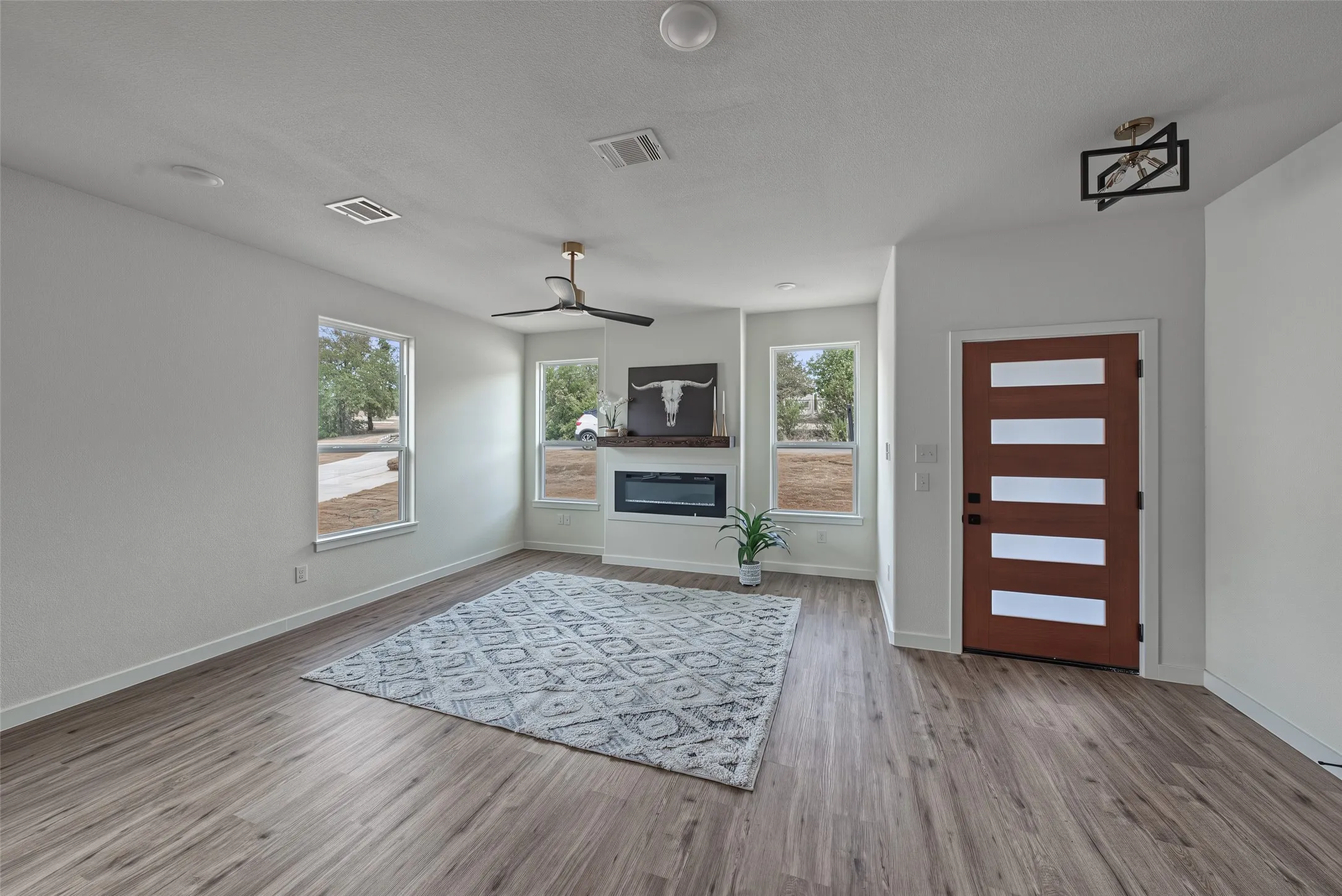 Single Family Residence For Sale in Hood County , 5822 Stonegate Circle, Granbury, Texas 76048, 3 Bedroom, 2 Bathroom, 2 Garage spaces, 1,500 Sqft, built in 2026, mls#21391210, Real Estate Agent in Granbury, Homes For Sale in Hood county, Homes For Sale in Granbury, Realtor in Granbury Texas, Real Estate Brokerage Independent Realty Texas, Luminita Cordes Realtor
