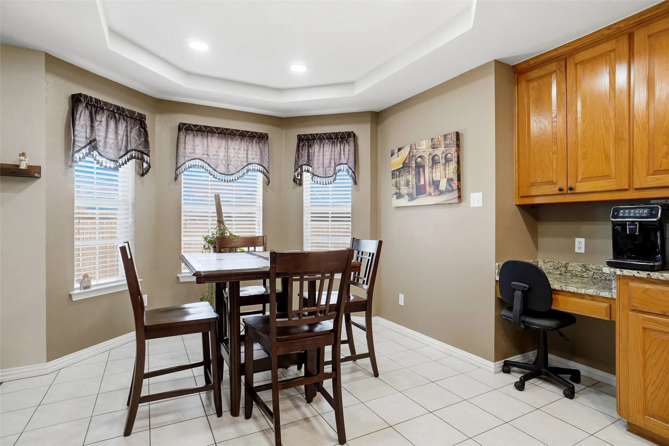 Single Family Residence For Sale in Tarrant County , 1703 Chretien Point Drive, Mansfield, Texas 76063, 4 Bedroom, 3 Bathroom, 3 Garage spaces, 2,513 Sqft, built in 1995, mls#21395553, Real Estate Agent in Mansfield, Homes For Sale in Tarrant county, Homes For Sale in Mansfield, Realtor in Mansfield Texas, Real Estate Brokerage Independent Realty Texas, Luminita Cordes Realtor