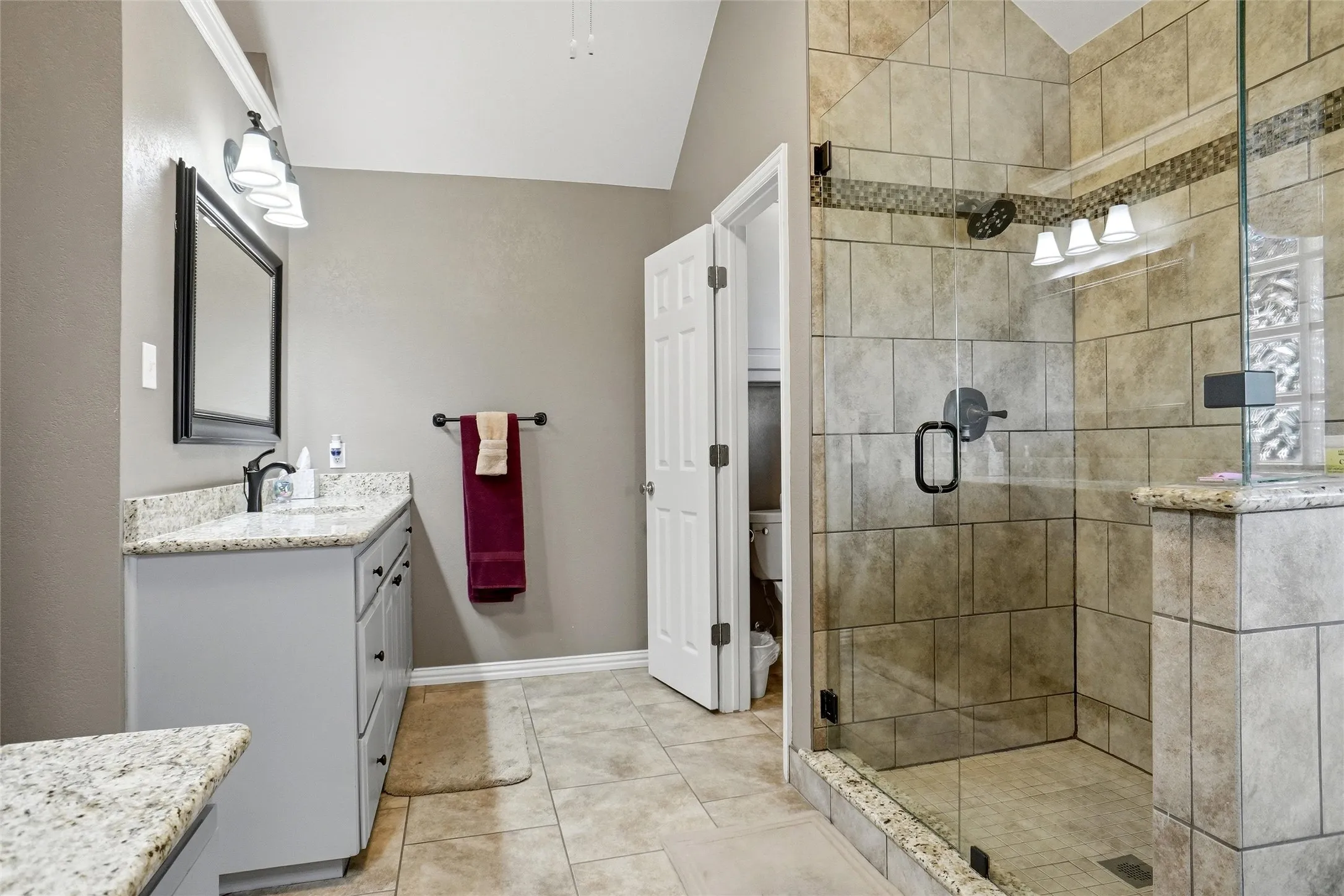 Single Family Residence For Sale in Tarrant County , 1703 Chretien Point Drive, Mansfield, Texas 76063, 4 Bedroom, 3 Bathroom, 3 Garage spaces, 2,513 Sqft, built in 1995, mls#21395553, Real Estate Agent in Mansfield, Homes For Sale in Tarrant county, Homes For Sale in Mansfield, Realtor in Mansfield Texas, Real Estate Brokerage Independent Realty Texas, Luminita Cordes Realtor