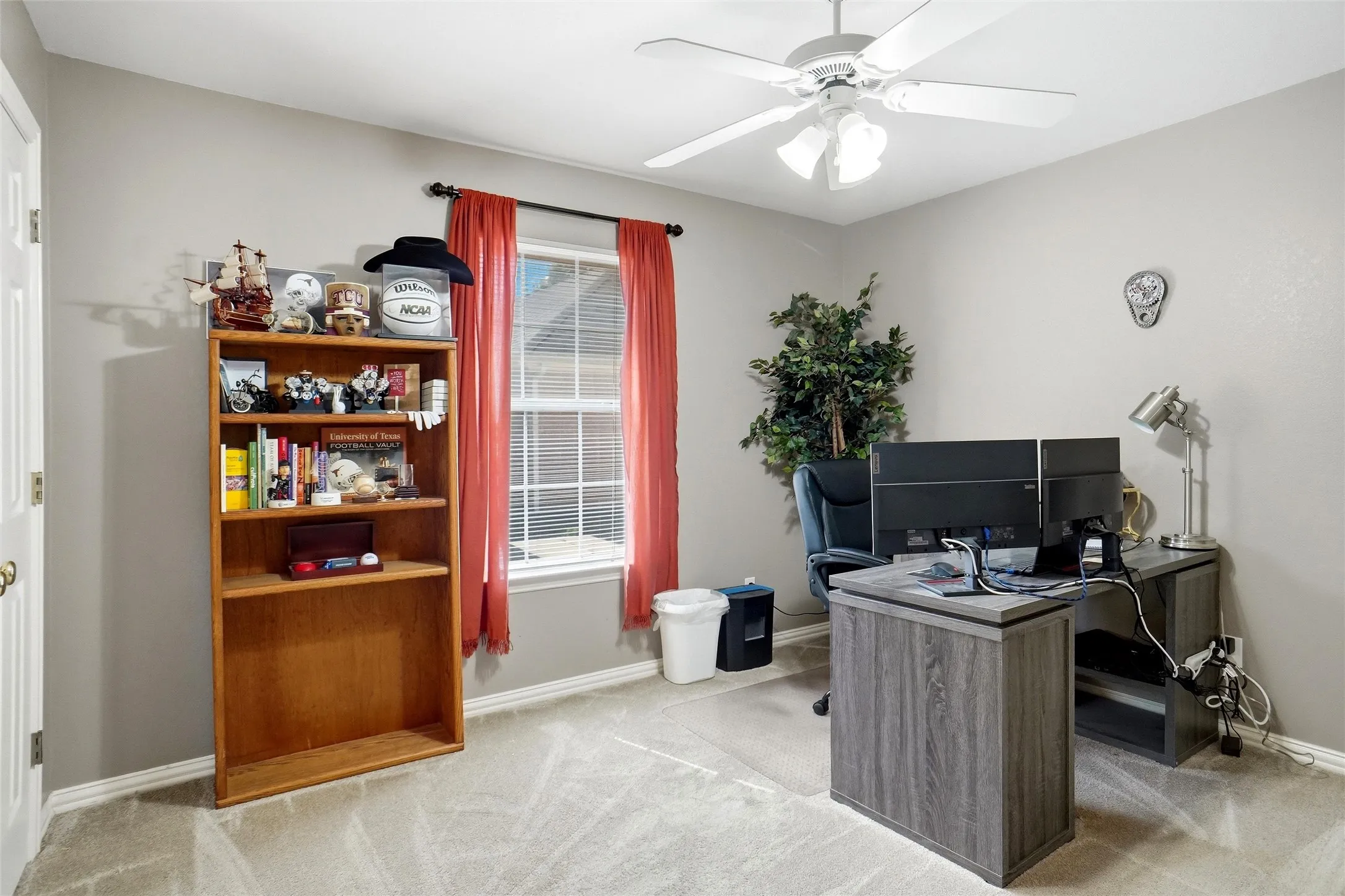 Single Family Residence For Sale in Tarrant County , 1703 Chretien Point Drive, Mansfield, Texas 76063, 4 Bedroom, 3 Bathroom, 3 Garage spaces, 2,513 Sqft, built in 1995, mls#21395553, Real Estate Agent in Mansfield, Homes For Sale in Tarrant county, Homes For Sale in Mansfield, Realtor in Mansfield Texas, Real Estate Brokerage Independent Realty Texas, Luminita Cordes Realtor