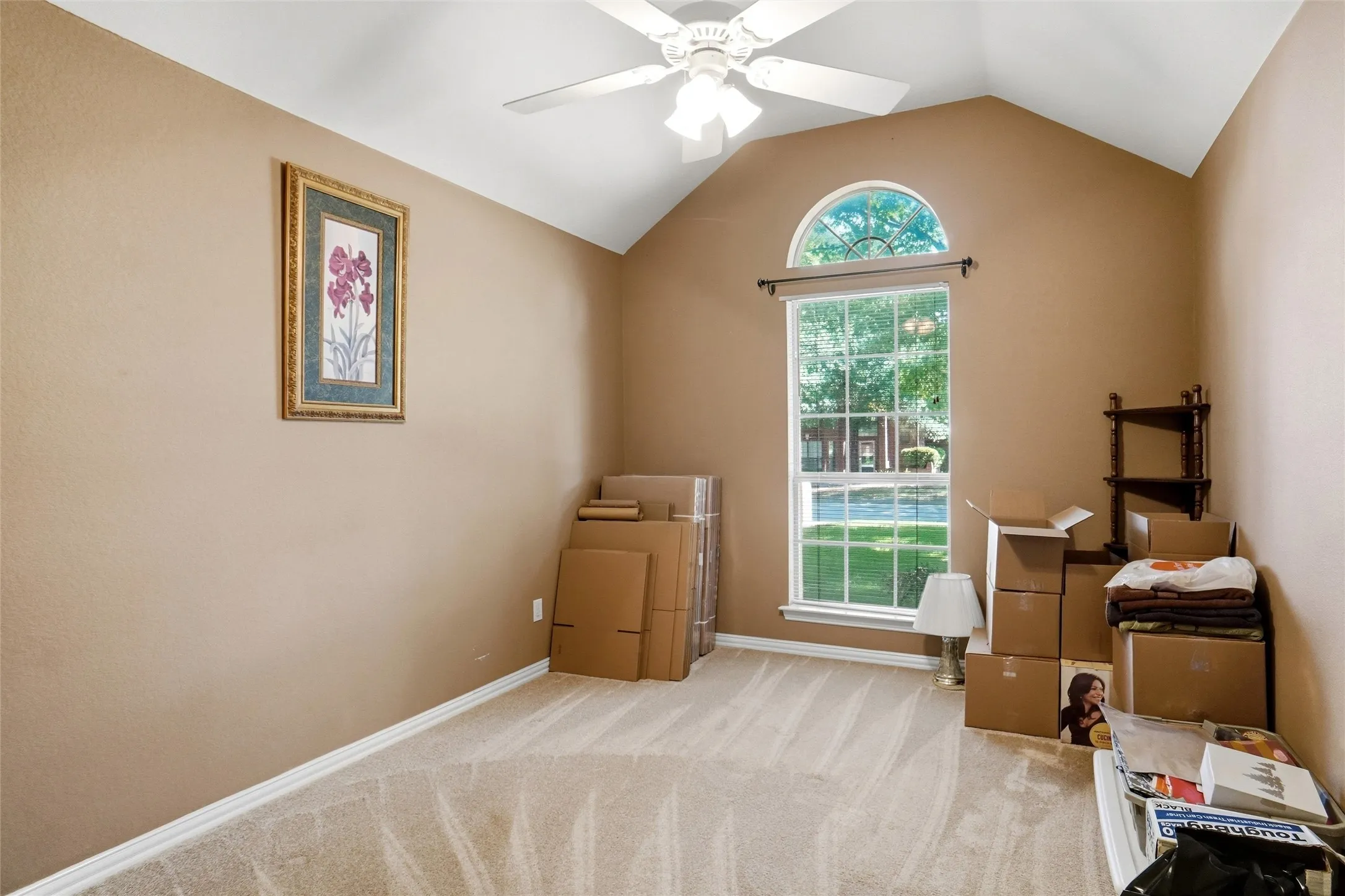 Single Family Residence For Sale in Tarrant County , 1703 Chretien Point Drive, Mansfield, Texas 76063, 4 Bedroom, 3 Bathroom, 3 Garage spaces, 2,513 Sqft, built in 1995, mls#21395553, Real Estate Agent in Mansfield, Homes For Sale in Tarrant county, Homes For Sale in Mansfield, Realtor in Mansfield Texas, Real Estate Brokerage Independent Realty Texas, Luminita Cordes Realtor