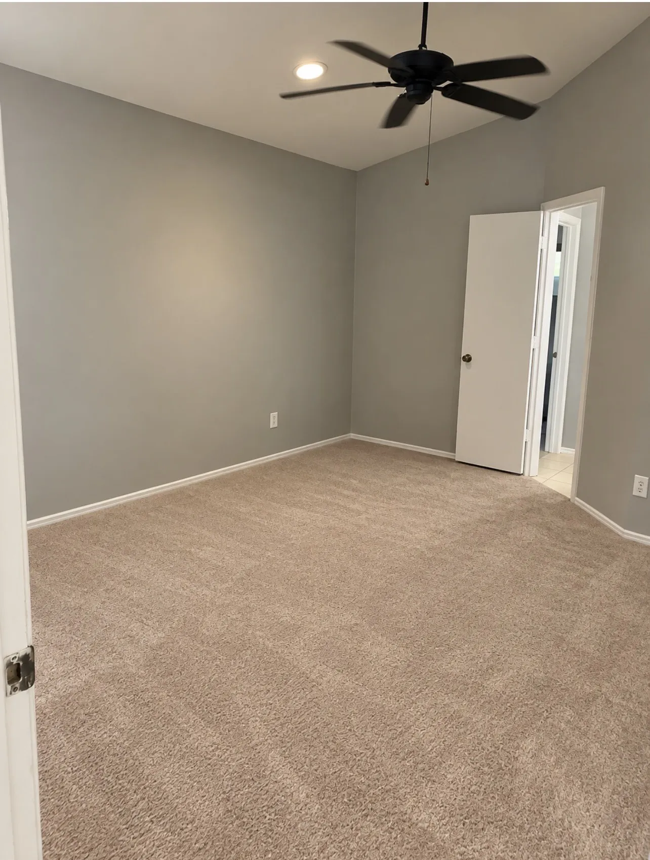 Single Family Residence For Rent in Dallas County , 1109 Hemlock Drive, De Soto, Texas 75115, 3 Bedroom, 2 Bathroom, 2 Garage spaces, 1,427 Sqft, built in 1984, mls#21401244, Real Estate Agent in De Soto, Homes For Rent in Dallas county, Homes For Rent in De Soto, Realtor in De Soto Texas, Real Estate Brokerage Independent Realty Texas, Luminita Cordes Realtor