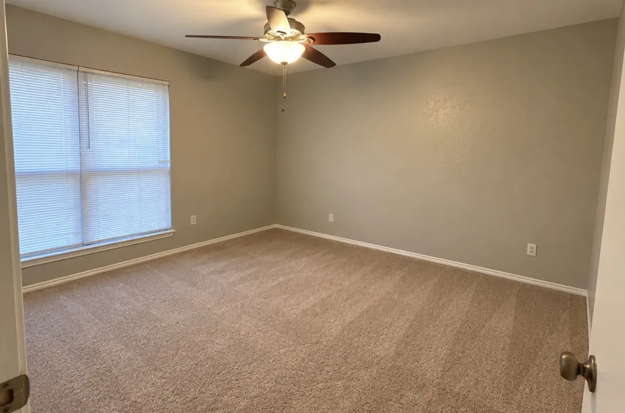 Single Family Residence For Rent in Dallas County , 1109 Hemlock Drive, De Soto, Texas 75115, 3 Bedroom, 2 Bathroom, 2 Garage spaces, 1,427 Sqft, built in 1984, mls#21401244, Real Estate Agent in De Soto, Homes For Rent in Dallas county, Homes For Rent in De Soto, Realtor in De Soto Texas, Real Estate Brokerage Independent Realty Texas, Luminita Cordes Realtor