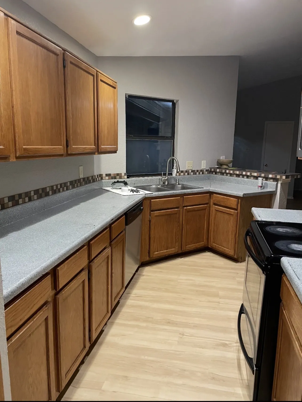 Single Family Residence For Rent in Dallas County , 1109 Hemlock Drive, De Soto, Texas 75115, 3 Bedroom, 2 Bathroom, 2 Garage spaces, 1,427 Sqft, built in 1984, mls#21401244, Real Estate Agent in De Soto, Homes For Rent in Dallas county, Homes For Rent in De Soto, Realtor in De Soto Texas, Real Estate Brokerage Independent Realty Texas, Luminita Cordes Realtor