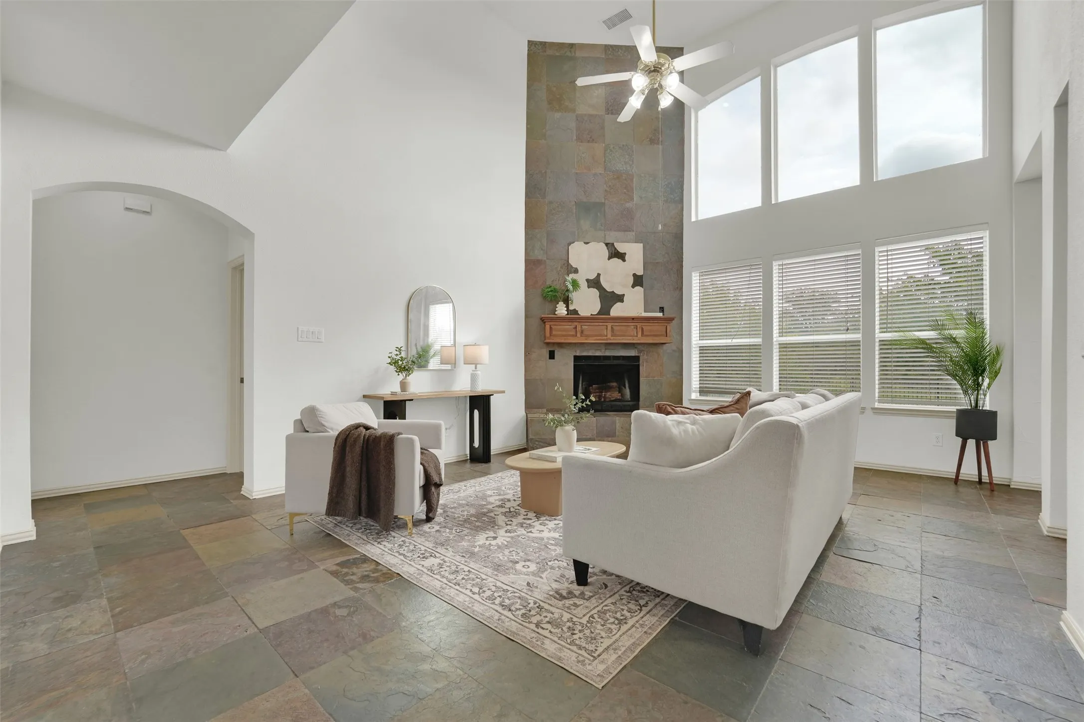 Single Family Residence For Sale in Collin County , 3612 Trinity View Drive, Mc Kinney, Texas 75071, 4 Bedroom, 4 Bathroom, 2 Garage spaces, 3,131 Sqft, built in 2004, mls#21399497, Real Estate Agent in Mc Kinney, Homes For Sale in Collin county, Homes For Sale in Mc Kinney, Realtor in Mc Kinney Texas, Real Estate Brokerage Independent Realty Texas, Luminita Cordes Realtor
