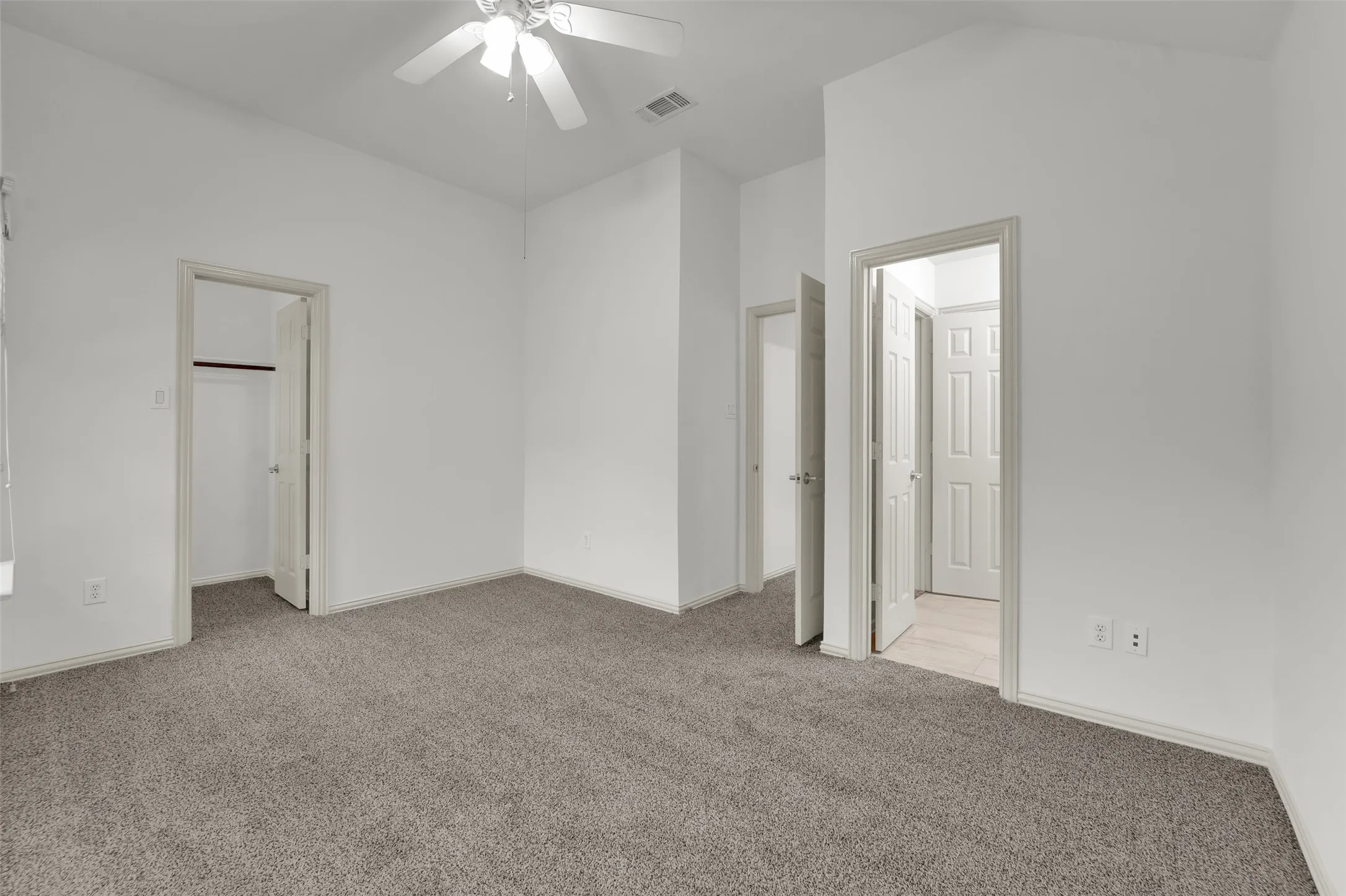 Single Family Residence For Sale in Collin County , 3612 Trinity View Drive, Mc Kinney, Texas 75071, 4 Bedroom, 4 Bathroom, 2 Garage spaces, 3,131 Sqft, built in 2004, mls#21399497, Real Estate Agent in Mc Kinney, Homes For Sale in Collin county, Homes For Sale in Mc Kinney, Realtor in Mc Kinney Texas, Real Estate Brokerage Independent Realty Texas, Luminita Cordes Realtor