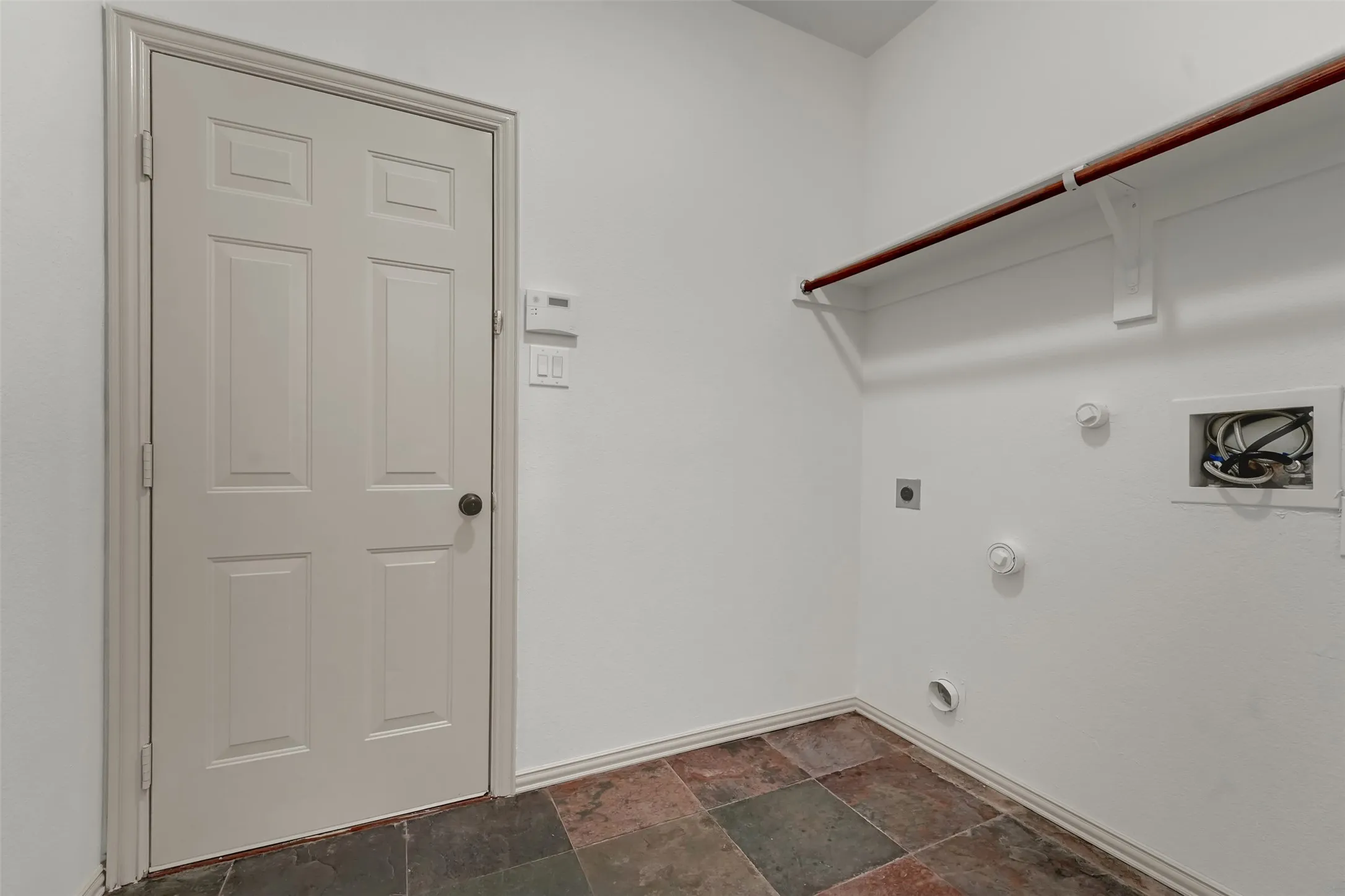 Single Family Residence For Sale in Collin County , 3612 Trinity View Drive, Mc Kinney, Texas 75071, 4 Bedroom, 4 Bathroom, 2 Garage spaces, 3,131 Sqft, built in 2004, mls#21399497, Real Estate Agent in Mc Kinney, Homes For Sale in Collin county, Homes For Sale in Mc Kinney, Realtor in Mc Kinney Texas, Real Estate Brokerage Independent Realty Texas, Luminita Cordes Realtor