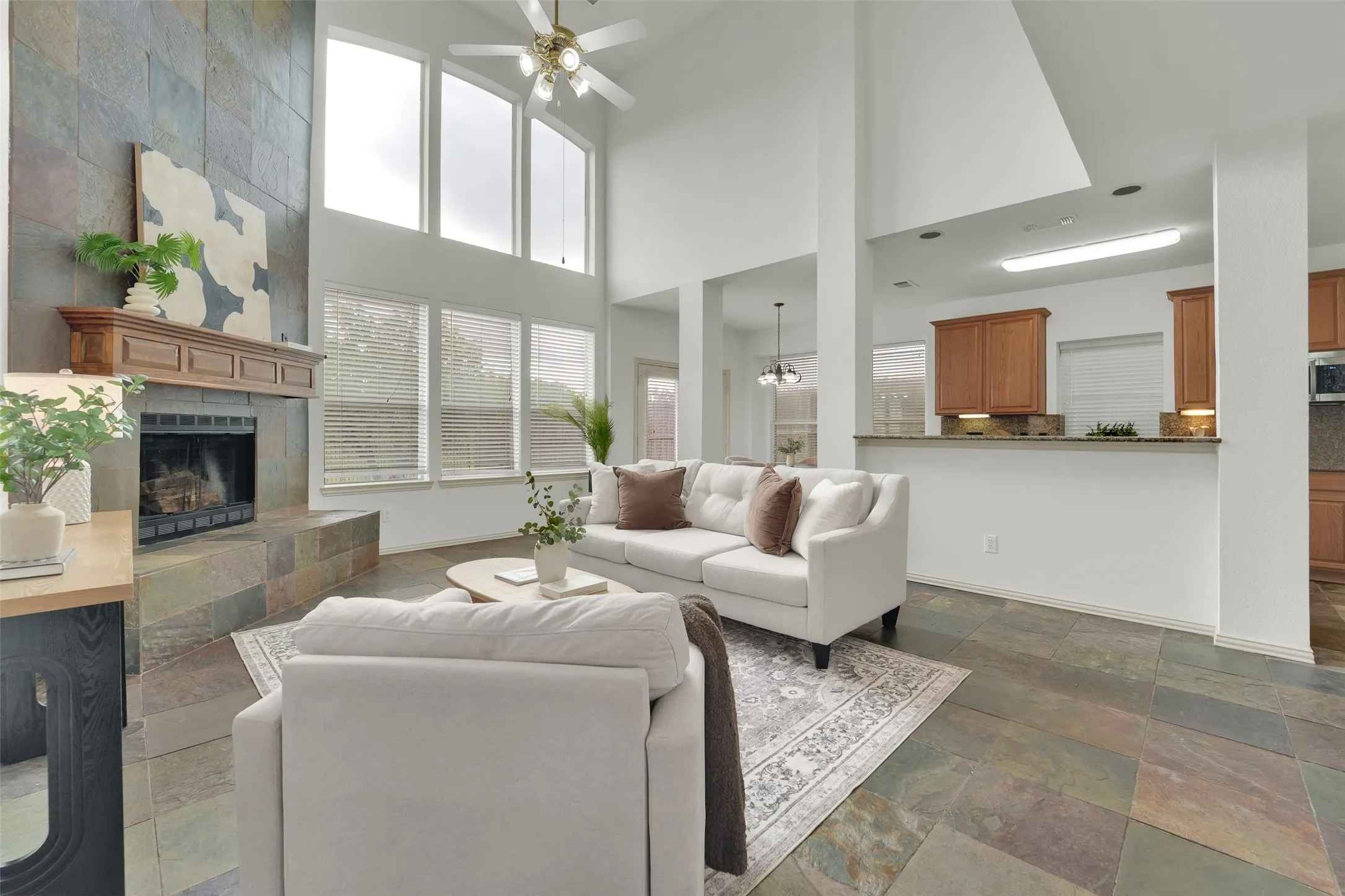 Single Family Residence For Sale in Collin County , 3612 Trinity View Drive, Mc Kinney, Texas 75071, 4 Bedroom, 4 Bathroom, 2 Garage spaces, 3,131 Sqft, built in 2004, mls#21399497, Real Estate Agent in Mc Kinney, Homes For Sale in Collin county, Homes For Sale in Mc Kinney, Realtor in Mc Kinney Texas, Real Estate Brokerage Independent Realty Texas, Luminita Cordes Realtor