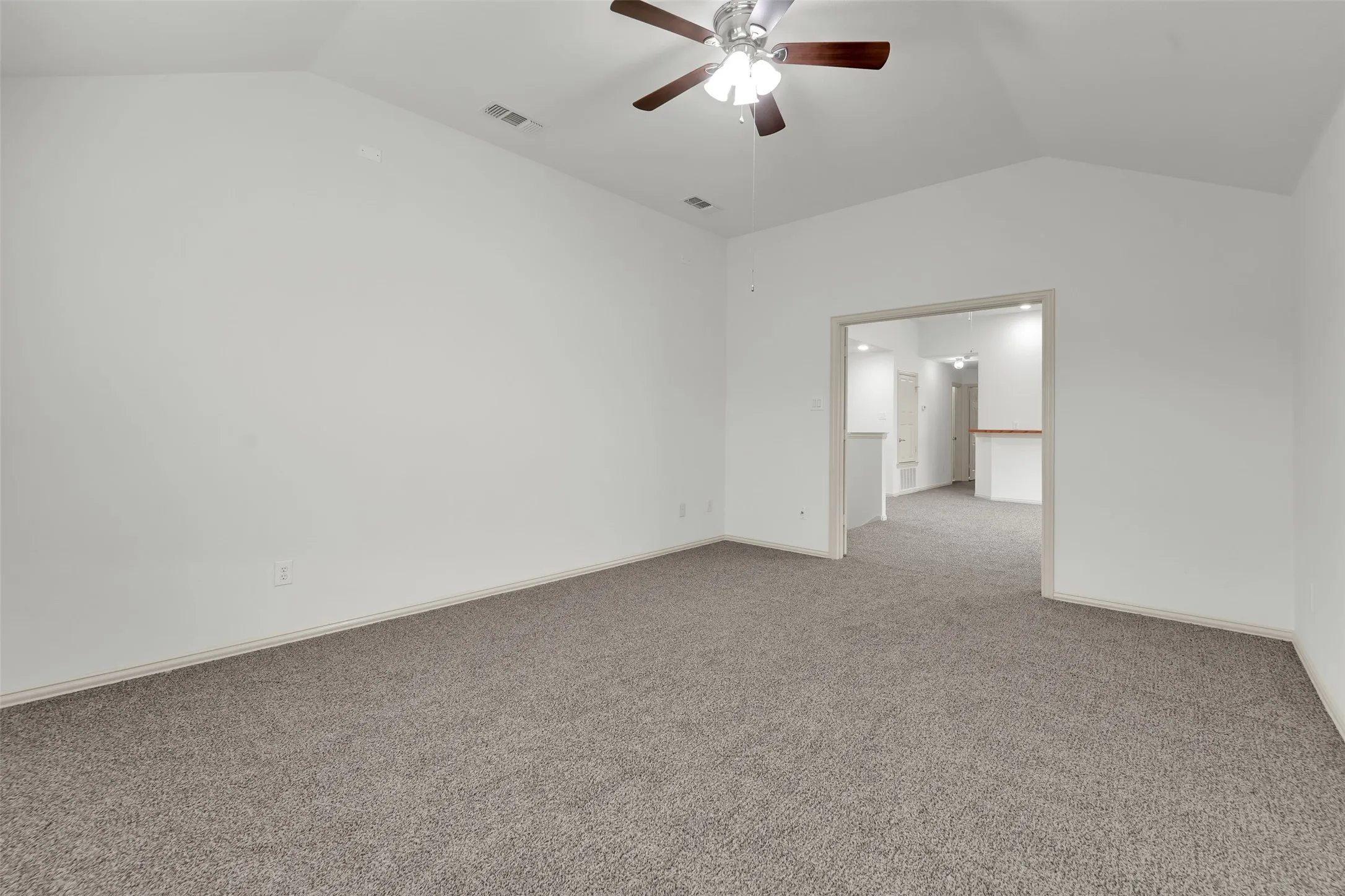 Single Family Residence For Sale in Collin County , 3612 Trinity View Drive, Mc Kinney, Texas 75071, 4 Bedroom, 4 Bathroom, 2 Garage spaces, 3,131 Sqft, built in 2004, mls#21399497, Real Estate Agent in Mc Kinney, Homes For Sale in Collin county, Homes For Sale in Mc Kinney, Realtor in Mc Kinney Texas, Real Estate Brokerage Independent Realty Texas, Luminita Cordes Realtor