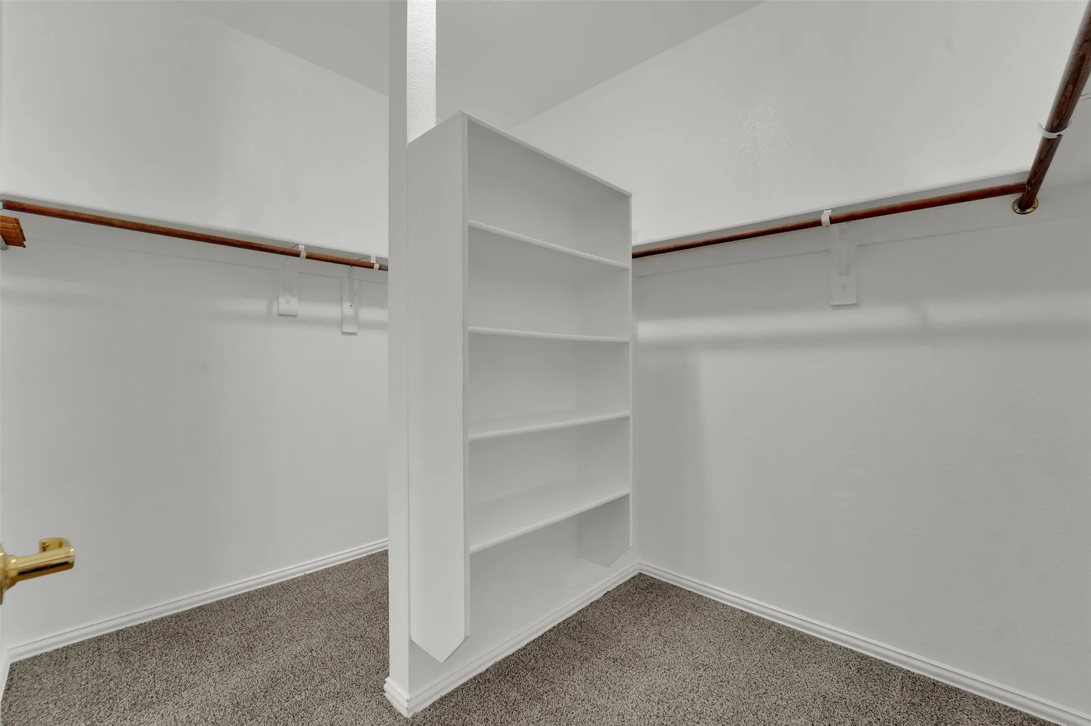 Single Family Residence For Sale in Collin County , 3612 Trinity View Drive, Mc Kinney, Texas 75071, 4 Bedroom, 4 Bathroom, 2 Garage spaces, 3,131 Sqft, built in 2004, mls#21399497, Real Estate Agent in Mc Kinney, Homes For Sale in Collin county, Homes For Sale in Mc Kinney, Realtor in Mc Kinney Texas, Real Estate Brokerage Independent Realty Texas, Luminita Cordes Realtor