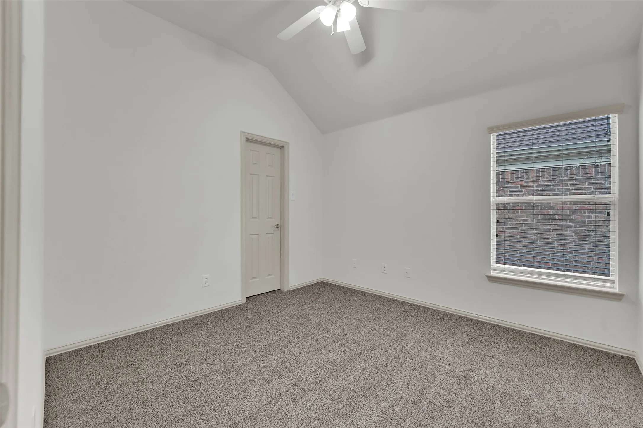 Single Family Residence For Sale in Collin County , 3612 Trinity View Drive, Mc Kinney, Texas 75071, 4 Bedroom, 4 Bathroom, 2 Garage spaces, 3,131 Sqft, built in 2004, mls#21399497, Real Estate Agent in Mc Kinney, Homes For Sale in Collin county, Homes For Sale in Mc Kinney, Realtor in Mc Kinney Texas, Real Estate Brokerage Independent Realty Texas, Luminita Cordes Realtor