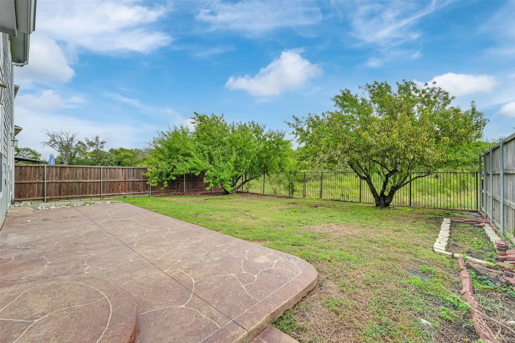 Single Family Residence For Sale in Collin County , 3612 Trinity View Drive, Mc Kinney, Texas 75071, 4 Bedroom, 4 Bathroom, 2 Garage spaces, 3,131 Sqft, built in 2004, mls#21399497, Real Estate Agent in Mc Kinney, Homes For Sale in Collin county, Homes For Sale in Mc Kinney, Realtor in Mc Kinney Texas, Real Estate Brokerage Independent Realty Texas, Luminita Cordes Realtor