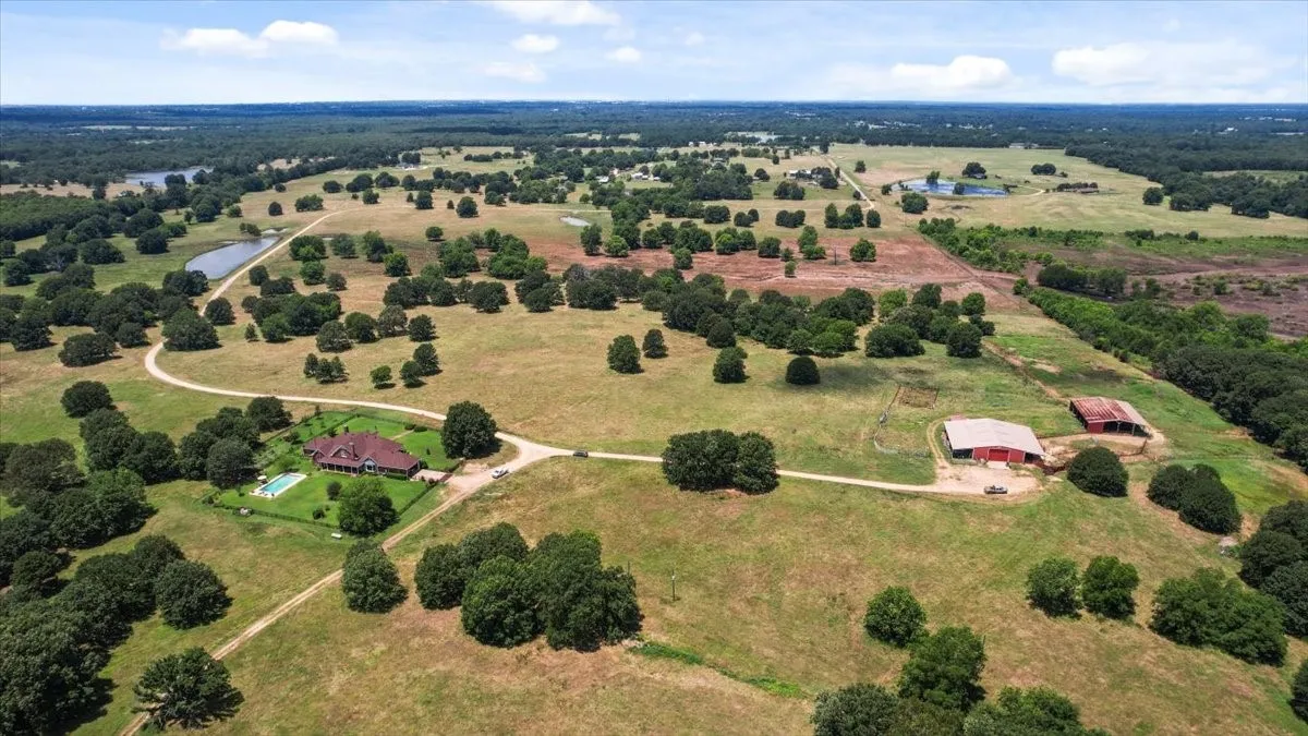 Farm For Sale in Lamar County , 502 County Road 42520, Paris, Texas 75462, 5 Bedroom, 4 Bathroom, 2 Garage spaces, 4,834 Sqft, built in 1988, mls#21400949, Real Estate Agent in Paris, Homes For Sale in Lamar county, Homes For Sale in Paris, Realtor in Paris Texas, Real Estate Brokerage Independent Realty Texas, Luminita Cordes Realtor