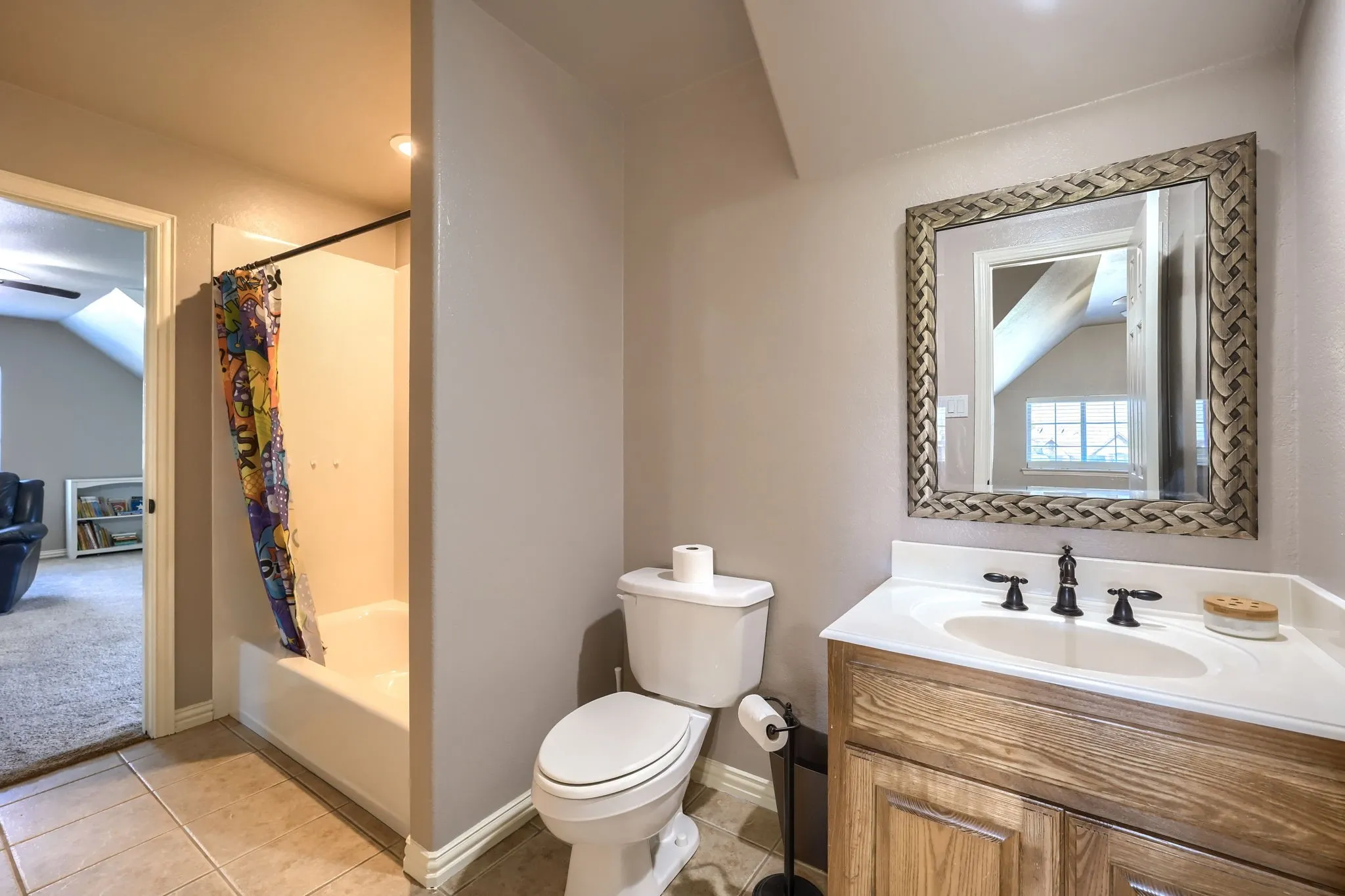 Single Family Residence For Sale in Kaufman County , 18066 Langford Lane, Talty, Texas 75126, 5 Bedroom, 4 Bathroom, 3 Garage spaces, 3,817 Sqft, built in 2005, mls#21401249, Real Estate Agent in Talty, Homes For Sale in Kaufman county, Homes For Sale in Talty, Realtor in Talty Texas, Real Estate Brokerage Independent Realty Texas, Luminita Cordes Realtor