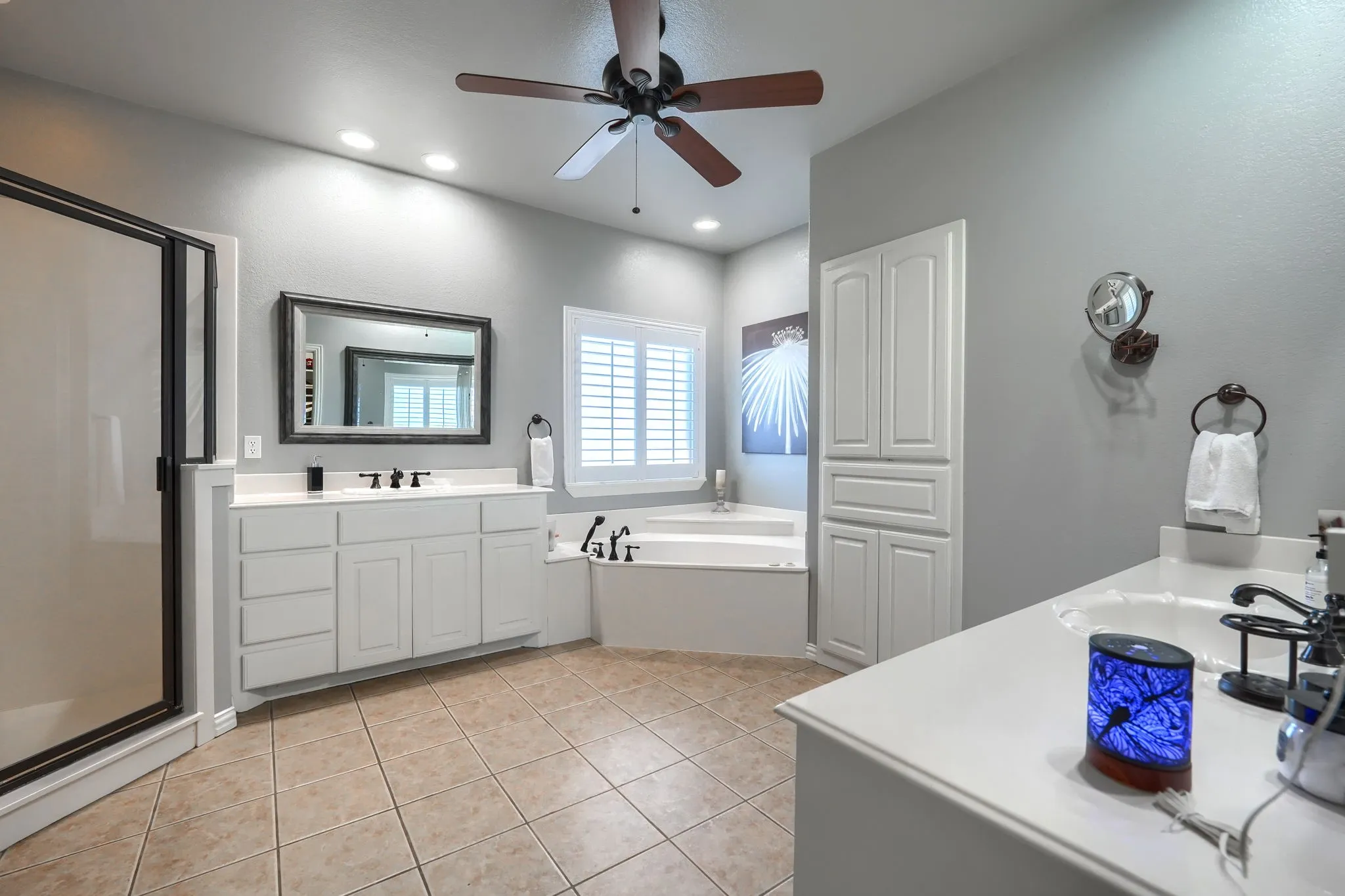 Single Family Residence For Sale in Kaufman County , 18066 Langford Lane, Talty, Texas 75126, 5 Bedroom, 4 Bathroom, 3 Garage spaces, 3,817 Sqft, built in 2005, mls#21401249, Real Estate Agent in Talty, Homes For Sale in Kaufman county, Homes For Sale in Talty, Realtor in Talty Texas, Real Estate Brokerage Independent Realty Texas, Luminita Cordes Realtor