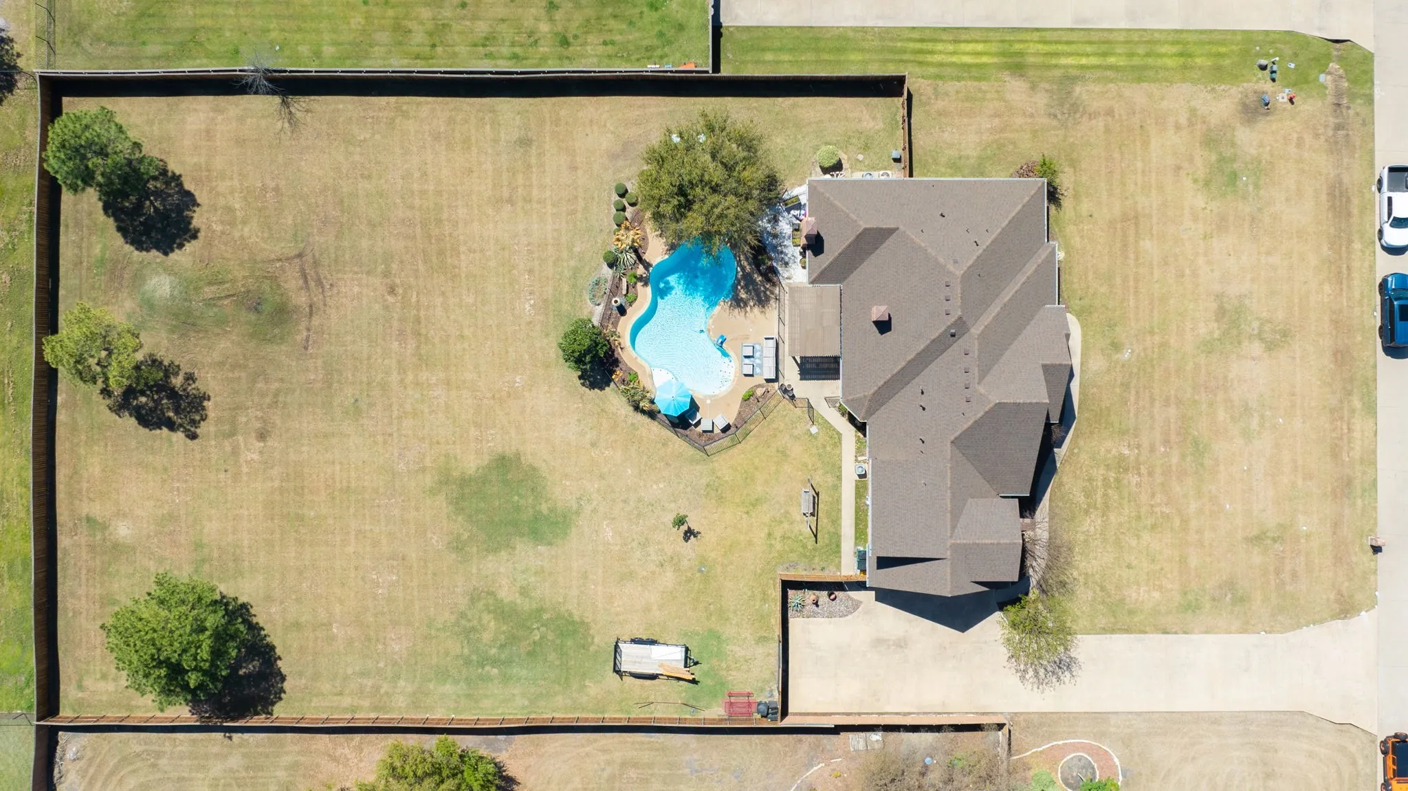 Single Family Residence For Sale in Kaufman County , 18066 Langford Lane, Talty, Texas 75126, 5 Bedroom, 4 Bathroom, 3 Garage spaces, 3,817 Sqft, built in 2005, mls#21401249, Real Estate Agent in Talty, Homes For Sale in Kaufman county, Homes For Sale in Talty, Realtor in Talty Texas, Real Estate Brokerage Independent Realty Texas, Luminita Cordes Realtor