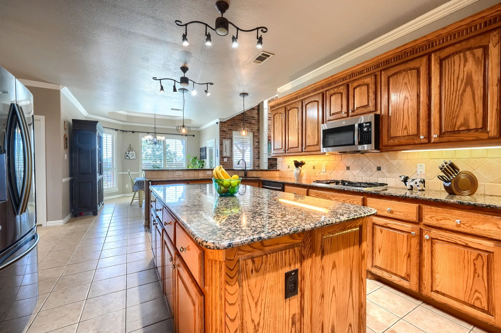 Single Family Residence For Sale in Kaufman County , 18066 Langford Lane, Talty, Texas 75126, 5 Bedroom, 4 Bathroom, 3 Garage spaces, 3,817 Sqft, built in 2005, mls#21401249, Real Estate Agent in Talty, Homes For Sale in Kaufman county, Homes For Sale in Talty, Realtor in Talty Texas, Real Estate Brokerage Independent Realty Texas, Luminita Cordes Realtor