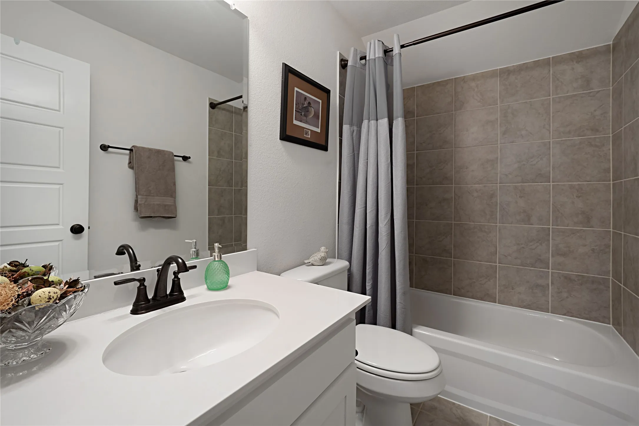 Single Family Residence For Rent in Denton County , 1204 Frisco Hills Boulevard, Little Elm, Texas 75068, 5 Bedroom, 5 Bathroom, 2 Garage spaces, 3,643 Sqft, built in 2022, mls#21399941, Real Estate Agent in Little Elm, Homes For Rent in Denton county, Homes For Rent in Little Elm, Realtor in Little Elm Texas, Real Estate Brokerage Independent Realty Texas, Luminita Cordes Realtor