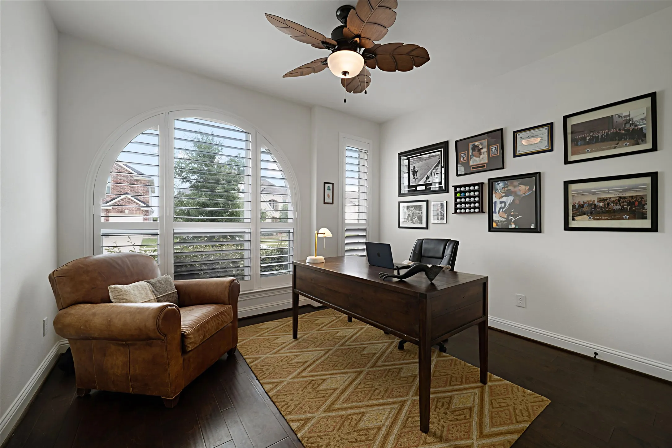 Single Family Residence For Rent in Denton County , 1204 Frisco Hills Boulevard, Little Elm, Texas 75068, 5 Bedroom, 5 Bathroom, 2 Garage spaces, 3,643 Sqft, built in 2022, mls#21399941, Real Estate Agent in Little Elm, Homes For Rent in Denton county, Homes For Rent in Little Elm, Realtor in Little Elm Texas, Real Estate Brokerage Independent Realty Texas, Luminita Cordes Realtor