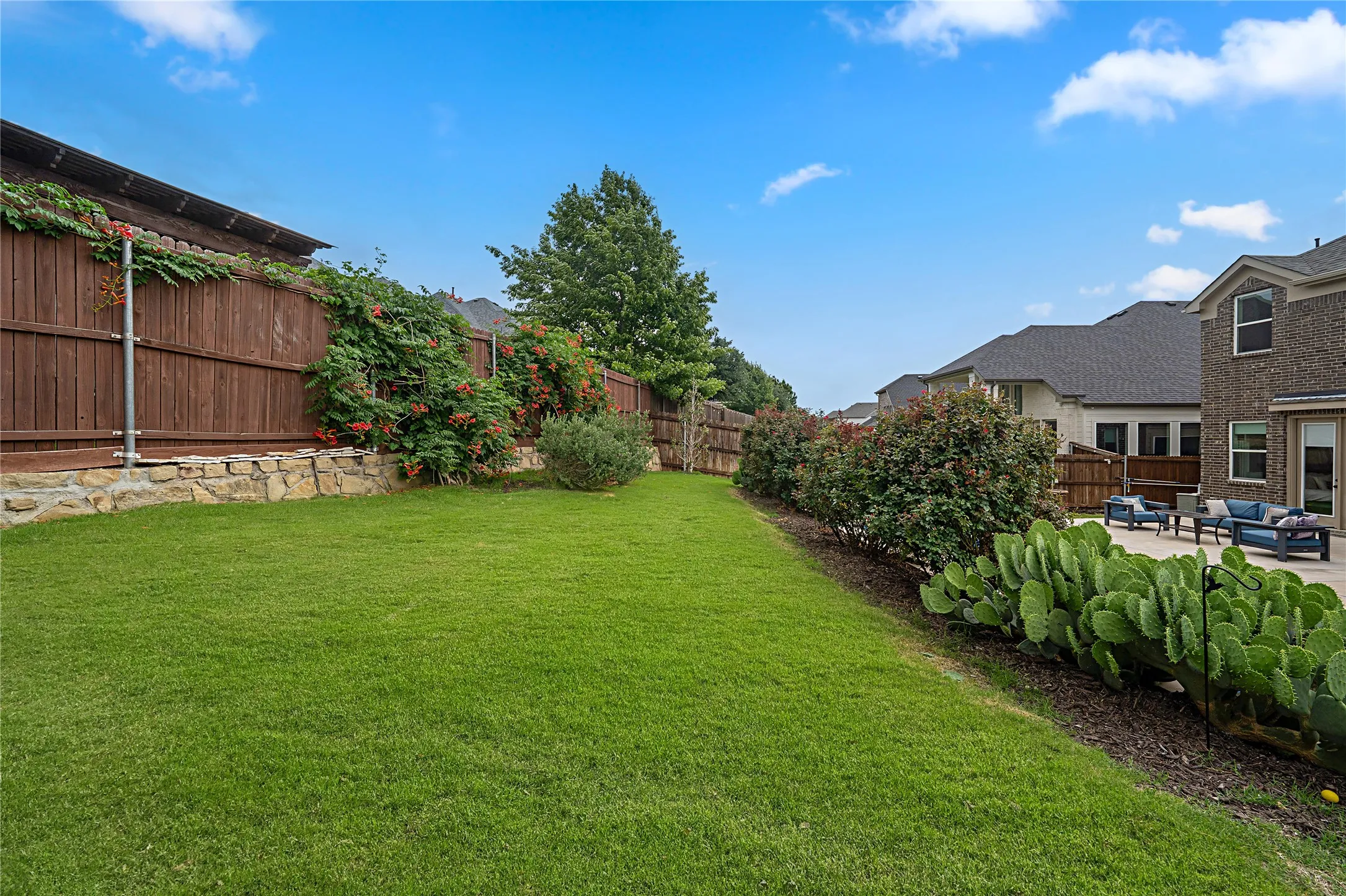 Single Family Residence For Rent in Denton County , 1204 Frisco Hills Boulevard, Little Elm, Texas 75068, 5 Bedroom, 5 Bathroom, 2 Garage spaces, 3,643 Sqft, built in 2022, mls#21399941, Real Estate Agent in Little Elm, Homes For Rent in Denton county, Homes For Rent in Little Elm, Realtor in Little Elm Texas, Real Estate Brokerage Independent Realty Texas, Luminita Cordes Realtor