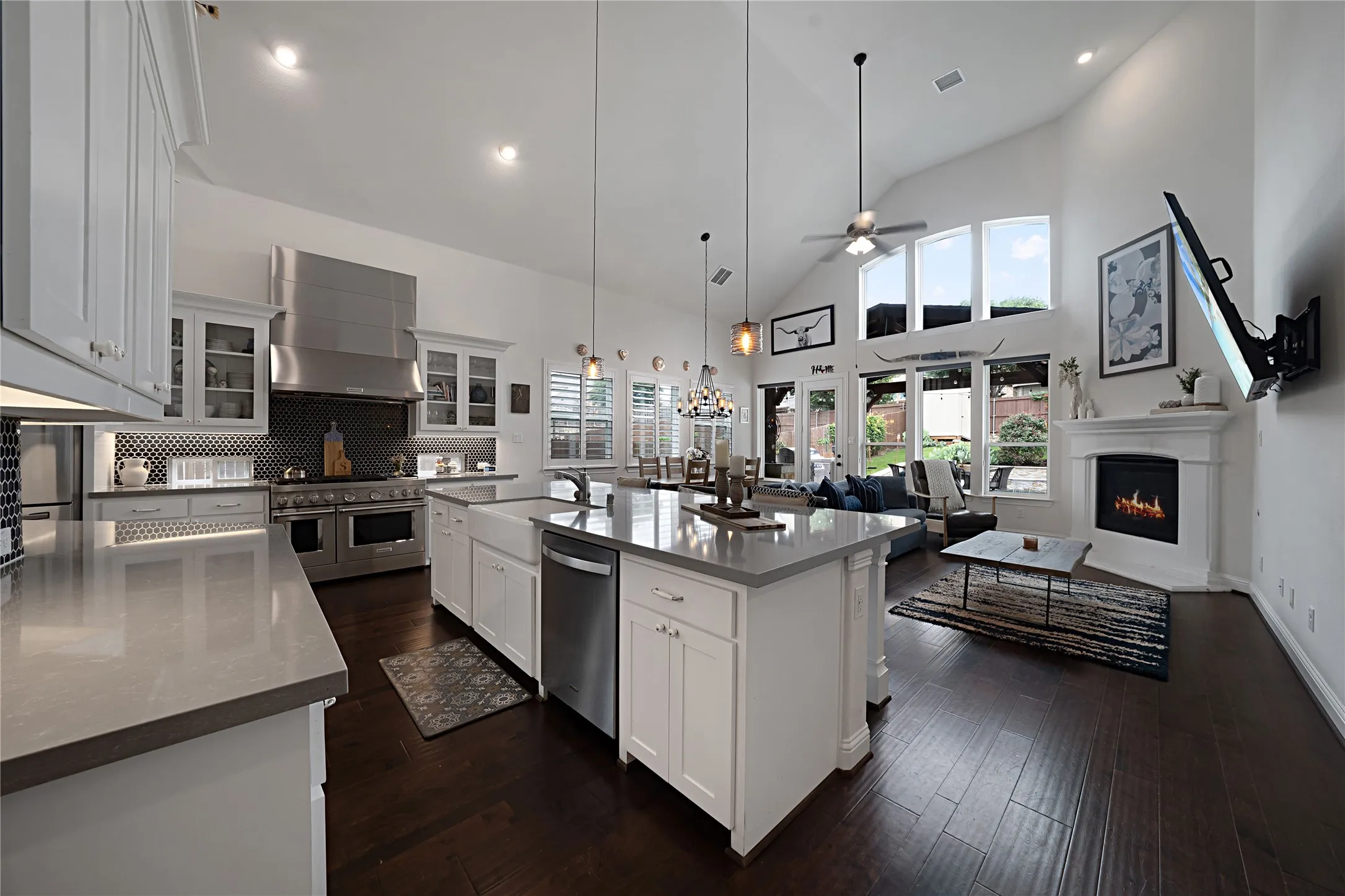 Single Family Residence For Rent in Denton County , 1204 Frisco Hills Boulevard, Little Elm, Texas 75068, 5 Bedroom, 5 Bathroom, 2 Garage spaces, 3,643 Sqft, built in 2022, mls#21399941, Real Estate Agent in Little Elm, Homes For Rent in Denton county, Homes For Rent in Little Elm, Realtor in Little Elm Texas, Real Estate Brokerage Independent Realty Texas, Luminita Cordes Realtor