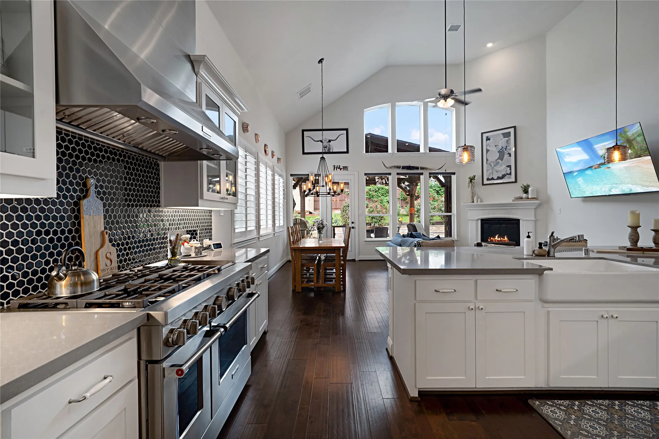 Single Family Residence For Rent in Denton County , 1204 Frisco Hills Boulevard, Little Elm, Texas 75068, 5 Bedroom, 5 Bathroom, 2 Garage spaces, 3,643 Sqft, built in 2022, mls#21399941, Real Estate Agent in Little Elm, Homes For Rent in Denton county, Homes For Rent in Little Elm, Realtor in Little Elm Texas, Real Estate Brokerage Independent Realty Texas, Luminita Cordes Realtor