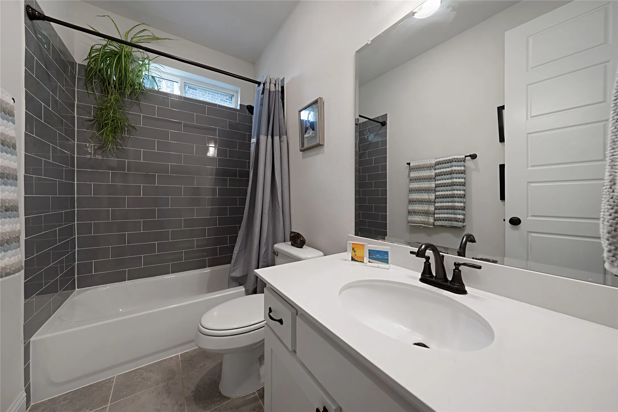 Single Family Residence For Rent in Denton County , 1204 Frisco Hills Boulevard, Little Elm, Texas 75068, 5 Bedroom, 5 Bathroom, 2 Garage spaces, 3,643 Sqft, built in 2022, mls#21399941, Real Estate Agent in Little Elm, Homes For Rent in Denton county, Homes For Rent in Little Elm, Realtor in Little Elm Texas, Real Estate Brokerage Independent Realty Texas, Luminita Cordes Realtor