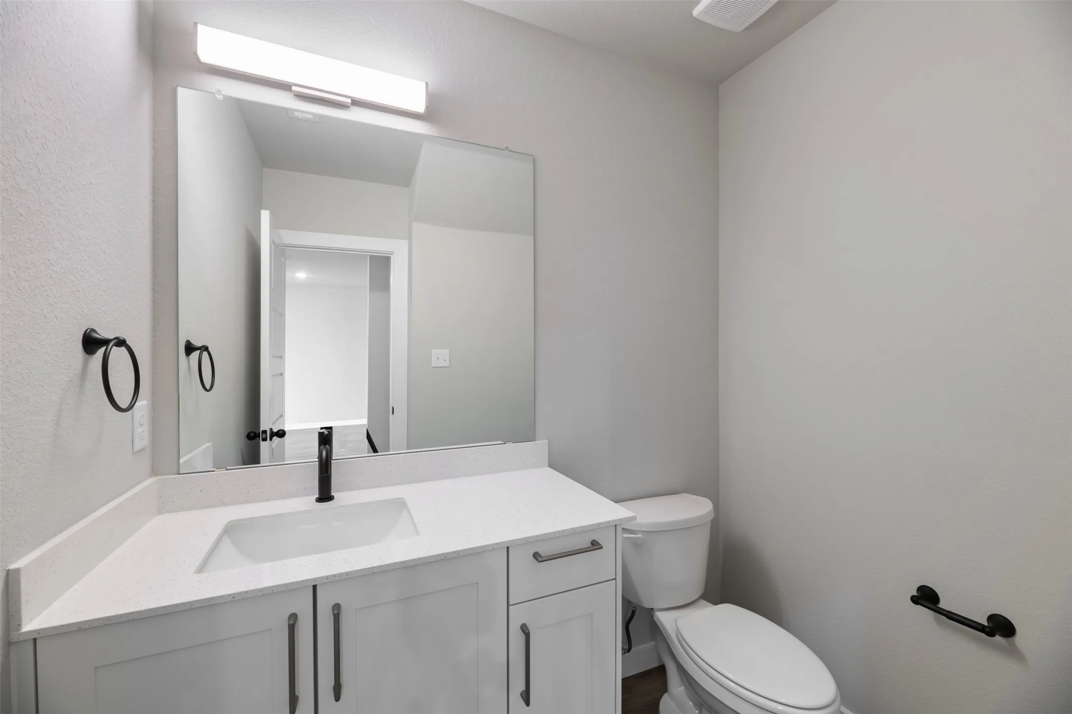 Triplex For Rent in Ellis County , 4060 Le Croy Court, Midlothian, Texas 76065, 3 Bedroom, 3 Bathroom, 2 Garage spaces, 1,838 Sqft, built in 2025, mls#21401255, Real Estate Agent in Midlothian, Homes For Rent in Ellis county, Homes For Rent in Midlothian, Realtor in Midlothian Texas, Real Estate Brokerage Independent Realty Texas, Luminita Cordes Realtor
