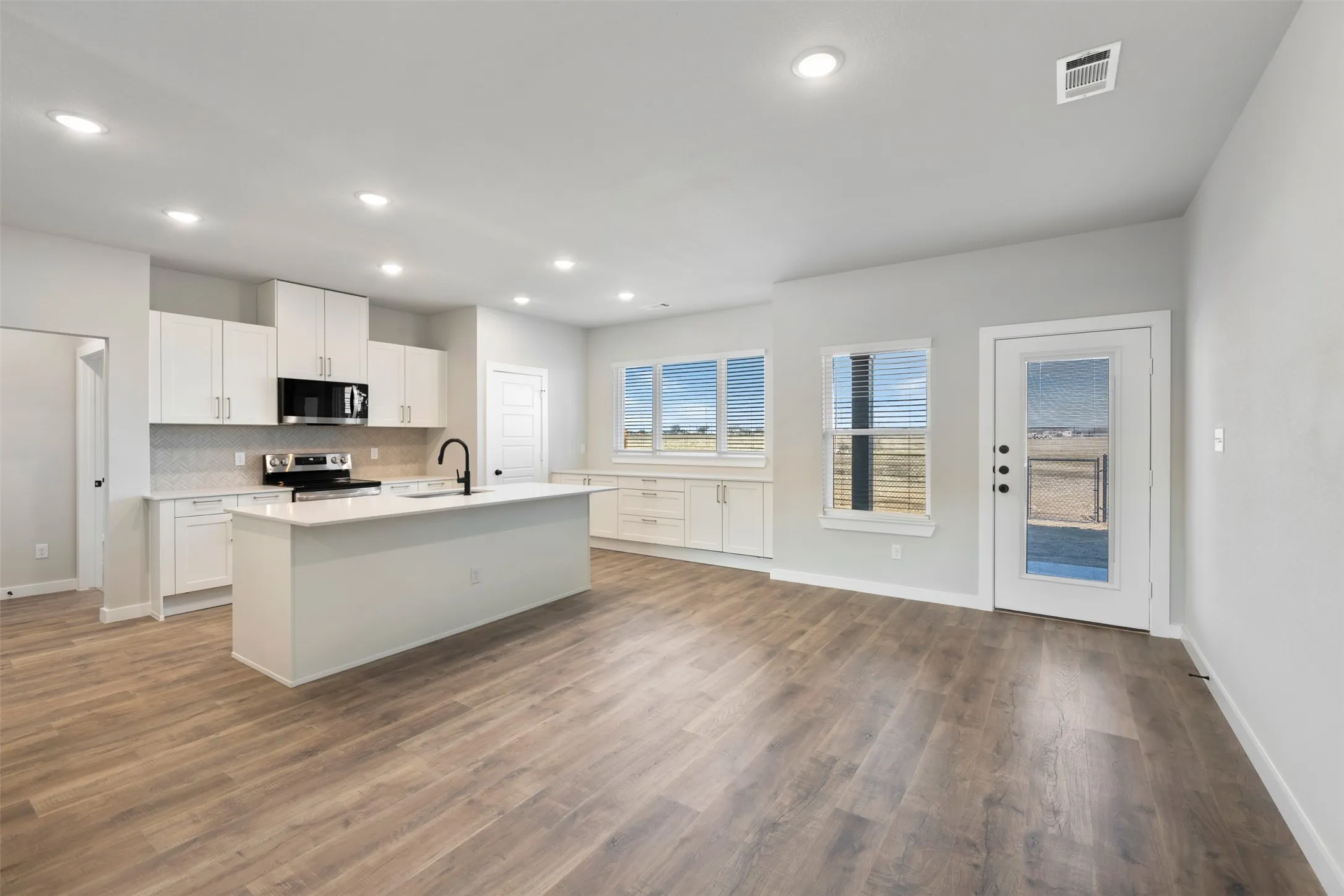 Triplex For Rent in Ellis County , 4060 Le Croy Court, Midlothian, Texas 76065, 3 Bedroom, 3 Bathroom, 2 Garage spaces, 1,838 Sqft, built in 2025, mls#21401255, Real Estate Agent in Midlothian, Homes For Rent in Ellis county, Homes For Rent in Midlothian, Realtor in Midlothian Texas, Real Estate Brokerage Independent Realty Texas, Luminita Cordes Realtor