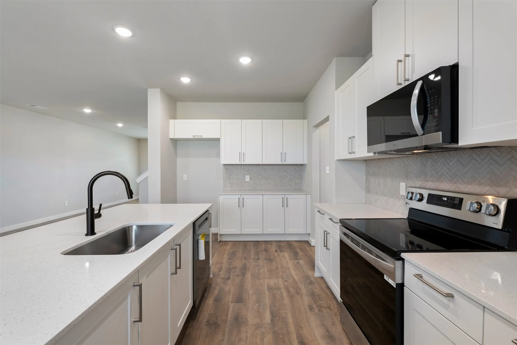 Triplex For Rent in Ellis County , 4060 Le Croy Court, Midlothian, Texas 76065, 3 Bedroom, 3 Bathroom, 2 Garage spaces, 1,838 Sqft, built in 2025, mls#21401255, Real Estate Agent in Midlothian, Homes For Rent in Ellis county, Homes For Rent in Midlothian, Realtor in Midlothian Texas, Real Estate Brokerage Independent Realty Texas, Luminita Cordes Realtor