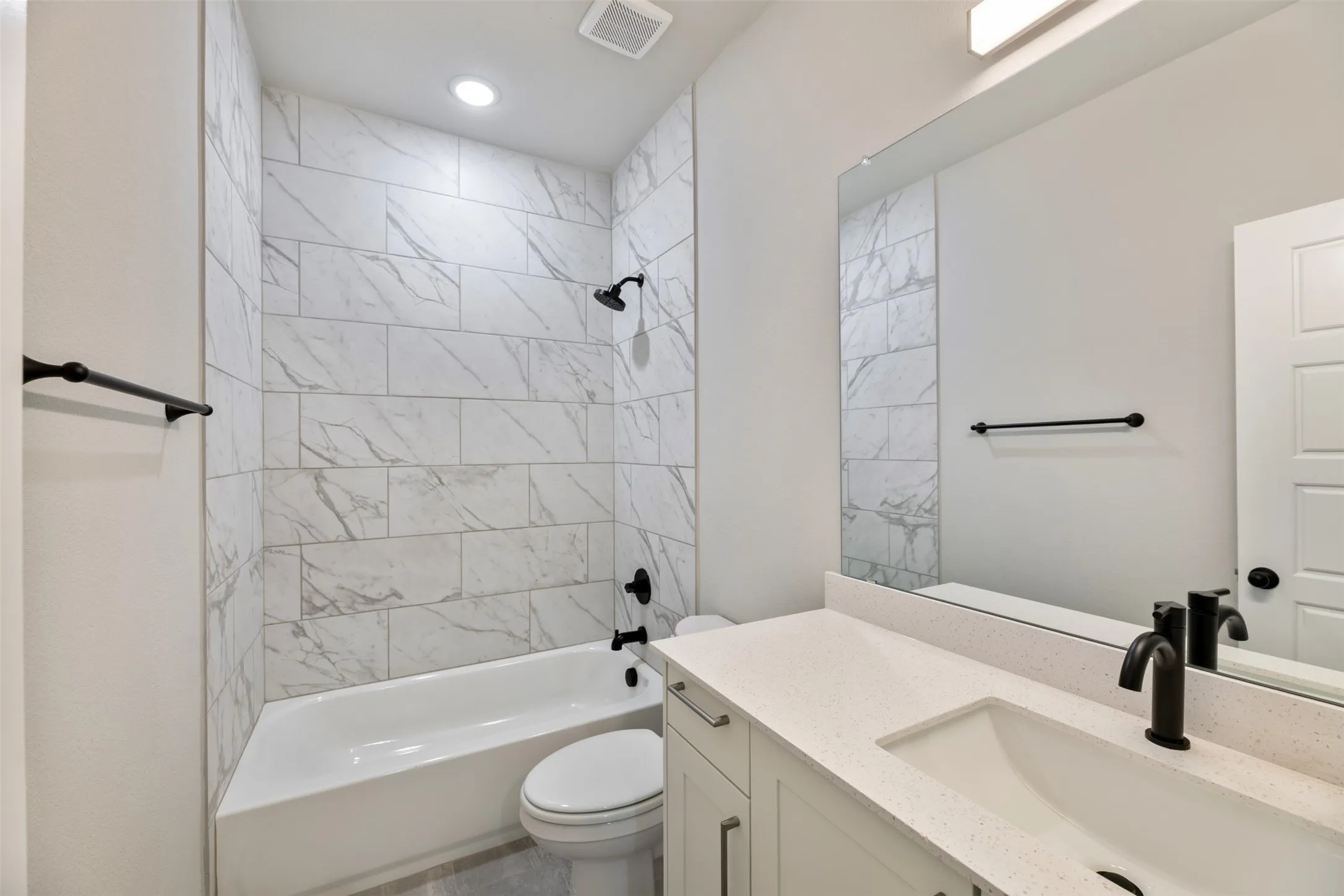 Triplex For Rent in Ellis County , 4060 Le Croy Court, Midlothian, Texas 76065, 3 Bedroom, 3 Bathroom, 2 Garage spaces, 1,838 Sqft, built in 2025, mls#21401255, Real Estate Agent in Midlothian, Homes For Rent in Ellis county, Homes For Rent in Midlothian, Realtor in Midlothian Texas, Real Estate Brokerage Independent Realty Texas, Luminita Cordes Realtor