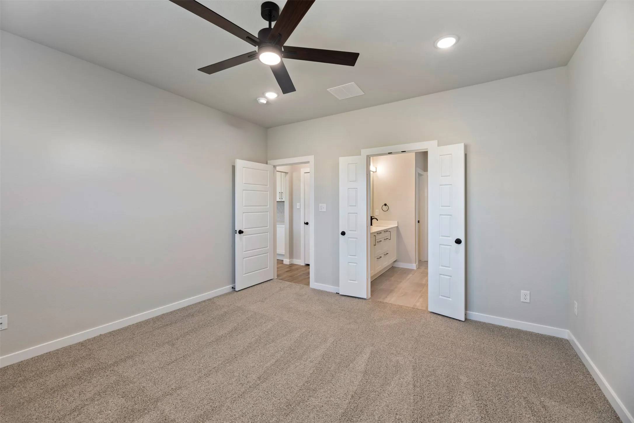 Triplex For Rent in Ellis County , 4060 Le Croy Court, Midlothian, Texas 76065, 3 Bedroom, 3 Bathroom, 2 Garage spaces, 1,838 Sqft, built in 2025, mls#21401255, Real Estate Agent in Midlothian, Homes For Rent in Ellis county, Homes For Rent in Midlothian, Realtor in Midlothian Texas, Real Estate Brokerage Independent Realty Texas, Luminita Cordes Realtor