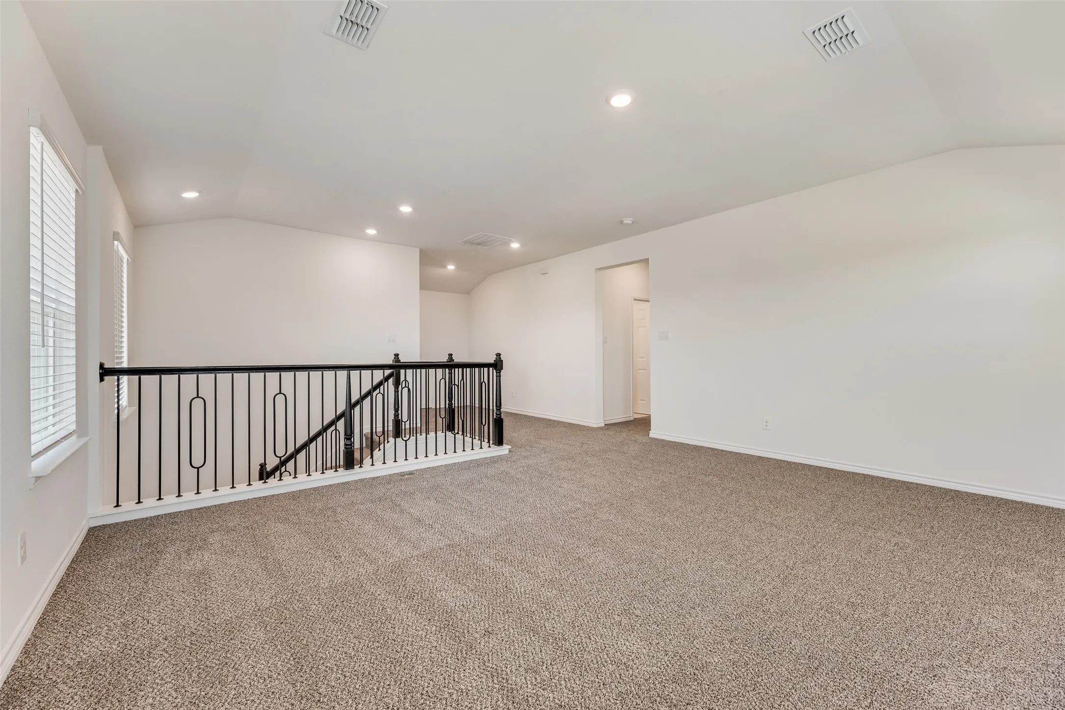 Single Family Residence For Rent in Denton County , 977 Adair Drive, Aubrey, Texas 76227, 4 Bedroom, 4 Bathroom, 2 Garage spaces, 3,033 Sqft, built in 2023, mls#21401257, Real Estate Agent in Aubrey, Homes For Rent in Denton county, Homes For Rent in Aubrey, Realtor in Aubrey Texas, Real Estate Brokerage Independent Realty Texas, Luminita Cordes Realtor