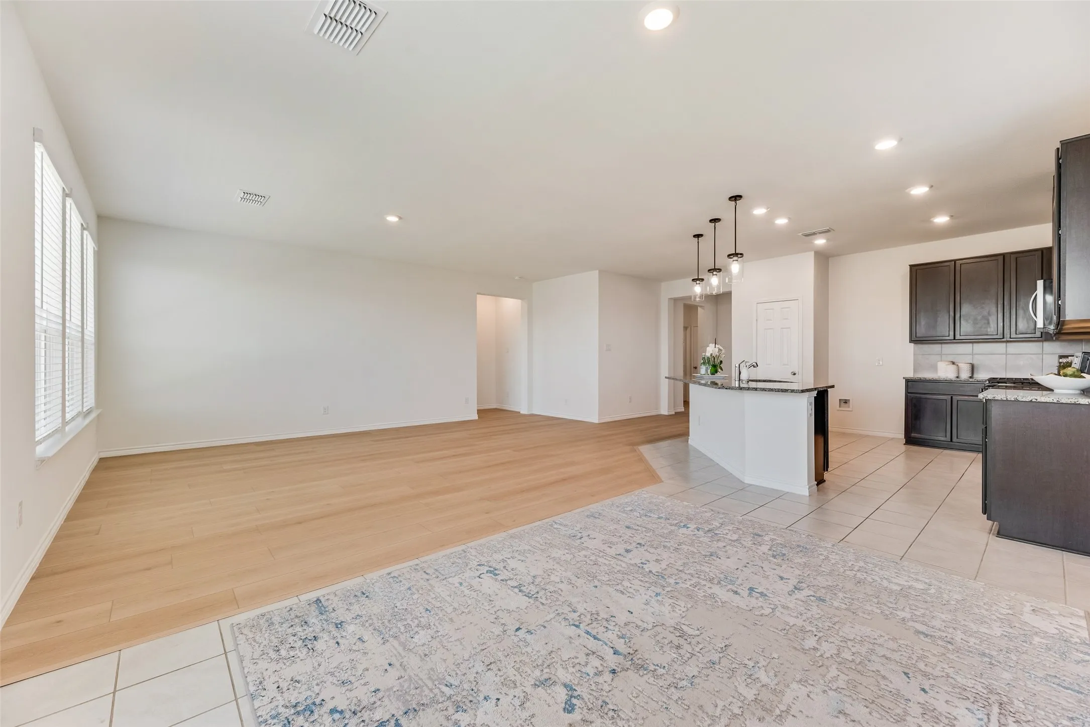Single Family Residence For Rent in Denton County , 977 Adair Drive, Aubrey, Texas 76227, 4 Bedroom, 4 Bathroom, 2 Garage spaces, 3,033 Sqft, built in 2023, mls#21401257, Real Estate Agent in Aubrey, Homes For Rent in Denton county, Homes For Rent in Aubrey, Realtor in Aubrey Texas, Real Estate Brokerage Independent Realty Texas, Luminita Cordes Realtor