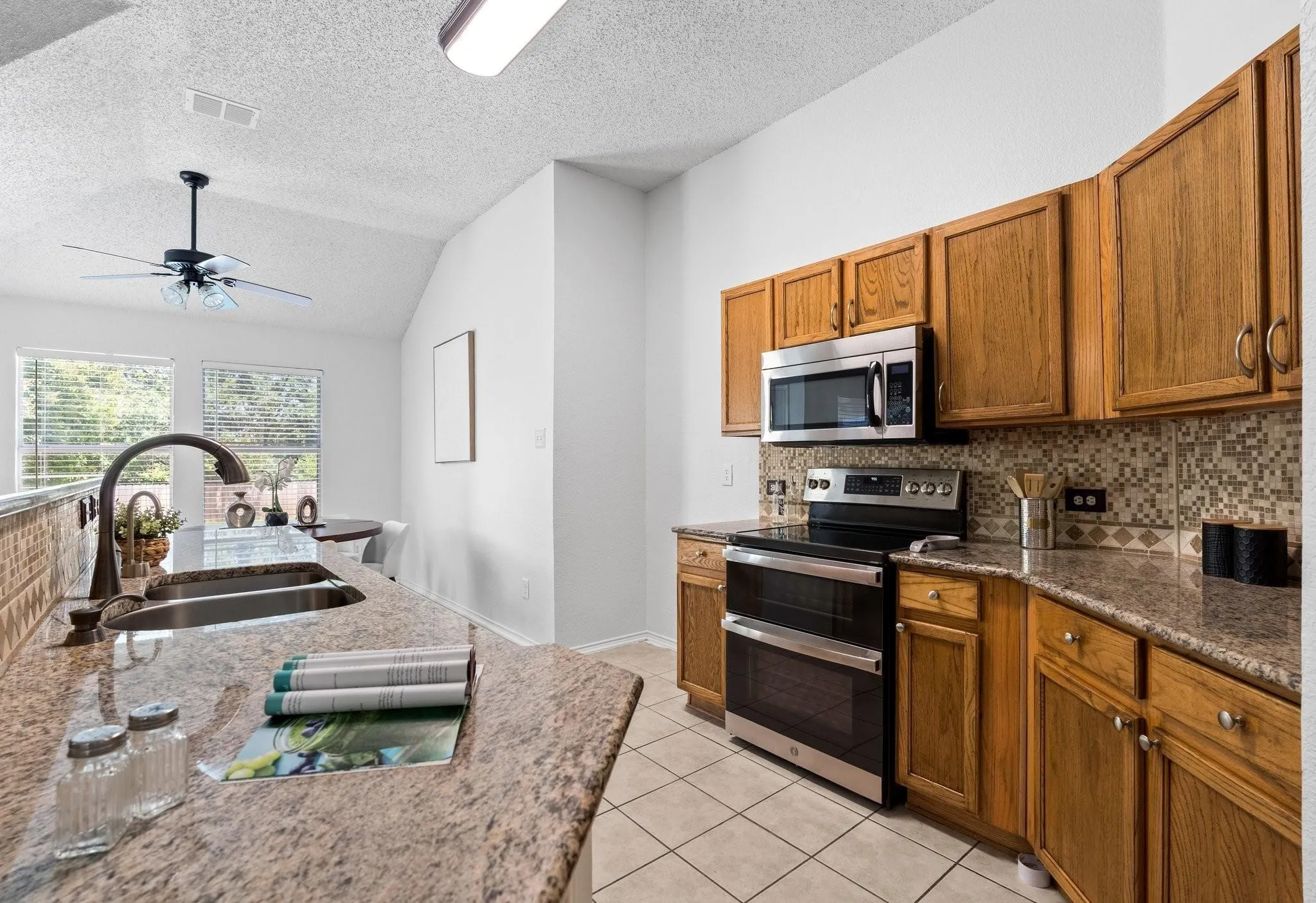 Single Family Residence For Rent in Kaufman County , 1132 Singletree Drive, Forney, Texas 75126, 4 Bedroom, 2 Bathroom, 1 Garage spaces, 1,902 Sqft, built in 2002, mls#21401265, Real Estate Agent in Forney, Homes For Rent in Kaufman county, Homes For Rent in Forney, Realtor in Forney Texas, Real Estate Brokerage Independent Realty Texas, Luminita Cordes Realtor