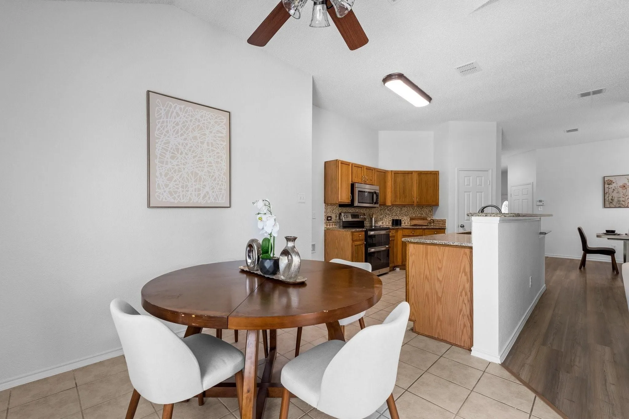 Single Family Residence For Rent in Kaufman County , 1132 Singletree Drive, Forney, Texas 75126, 4 Bedroom, 2 Bathroom, 1 Garage spaces, 1,902 Sqft, built in 2002, mls#21401265, Real Estate Agent in Forney, Homes For Rent in Kaufman county, Homes For Rent in Forney, Realtor in Forney Texas, Real Estate Brokerage Independent Realty Texas, Luminita Cordes Realtor