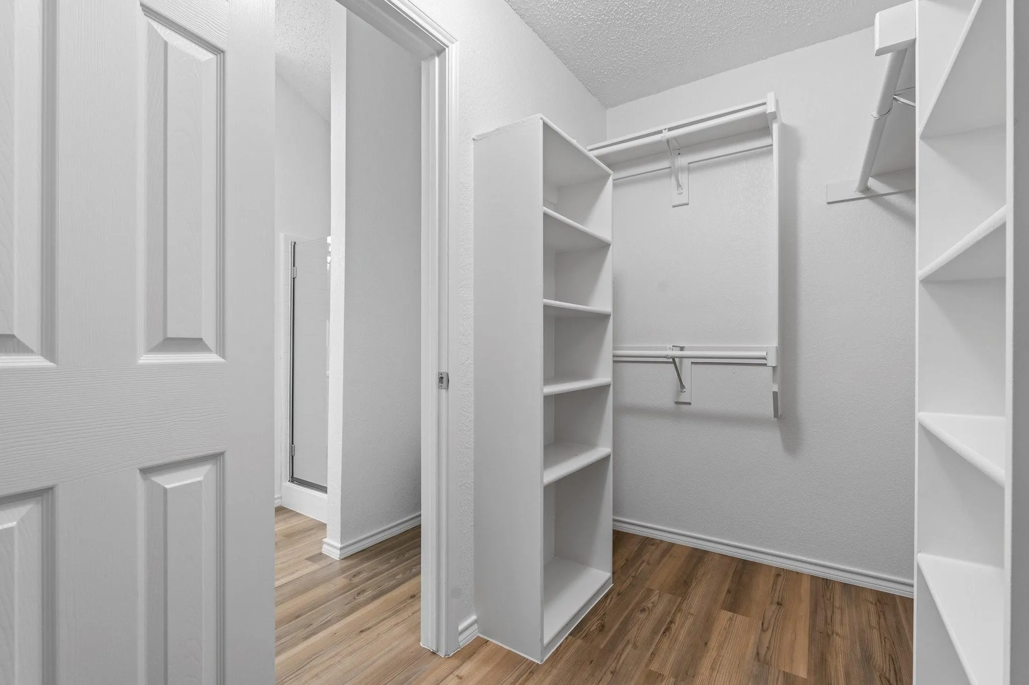 Single Family Residence For Rent in Kaufman County , 1132 Singletree Drive, Forney, Texas 75126, 4 Bedroom, 2 Bathroom, 1 Garage spaces, 1,902 Sqft, built in 2002, mls#21401265, Real Estate Agent in Forney, Homes For Rent in Kaufman county, Homes For Rent in Forney, Realtor in Forney Texas, Real Estate Brokerage Independent Realty Texas, Luminita Cordes Realtor