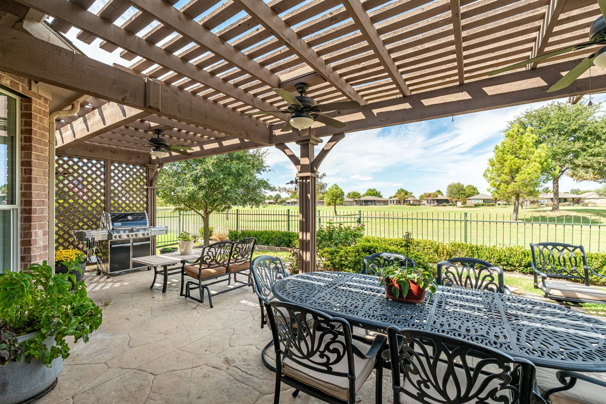 Single Family Residence For Sale in Denton County , 7159 Maumee Valley Court, Frisco, Texas 75036, 3 Bedroom, 3 Bathroom, 2 Garage spaces, 2,867 Sqft, built in 2008, mls#21397690, Real Estate Agent in Frisco, Homes For Sale in Denton county, Homes For Sale in Frisco, Realtor in Frisco Texas, Real Estate Brokerage Independent Realty Texas, Luminita Cordes Realtor