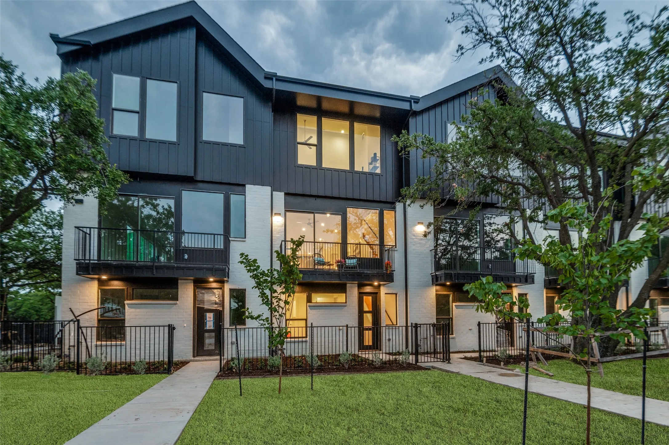 Townhouse For Sale in Dallas County , 4109 N Reserve Lane, Addison, Texas 75001, 3 Bedroom, 4 Bathroom, 2 Garage spaces, 2,058 Sqft, built in 2025, mls#21401184, Real Estate Agent in Addison, Homes For Sale in Dallas county, Homes For Sale in Addison, Realtor in Addison Texas, Real Estate Brokerage Independent Realty Texas, Luminita Cordes Realtor