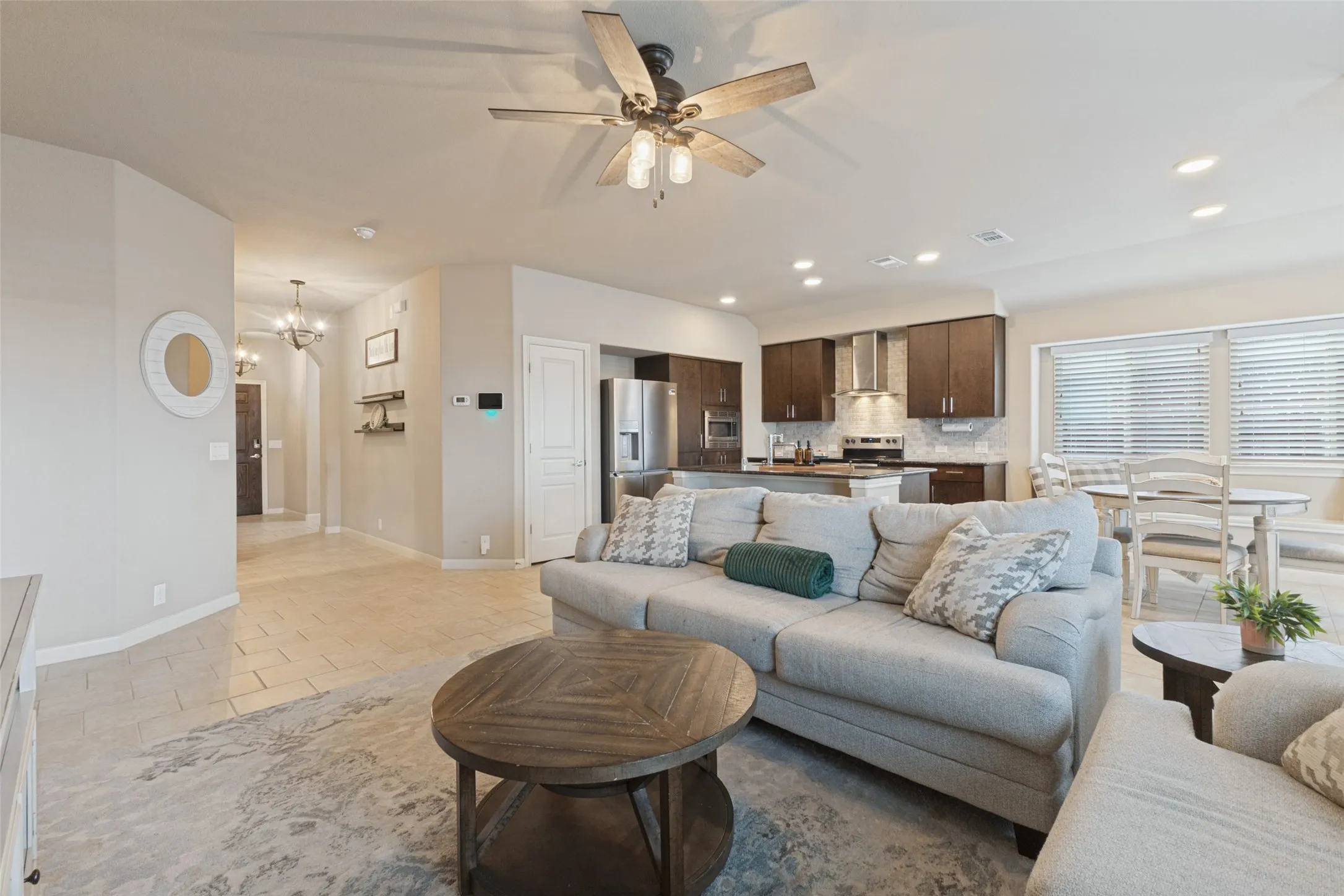 Single Family Residence For Sale in Collin County , 573 Providence Place, Lavon, Texas 75166, 3 Bedroom, 2 Bathroom, 2 Garage spaces, 1,538 Sqft, built in 2018, mls#21395054, Real Estate Agent in Lavon, Homes For Sale in Collin county, Homes For Sale in Lavon, Realtor in Lavon Texas, Real Estate Brokerage Independent Realty Texas, Luminita Cordes Realtor