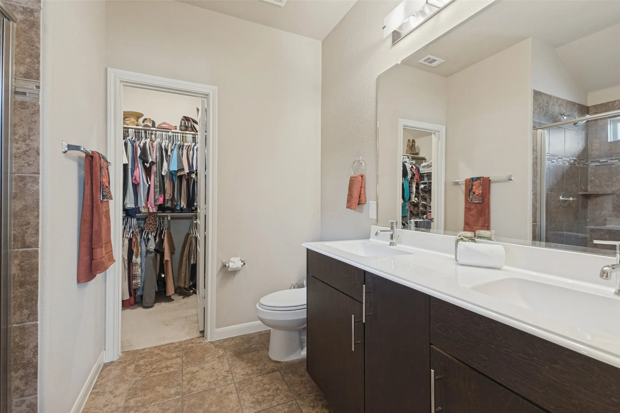 Single Family Residence For Sale in Collin County , 573 Providence Place, Lavon, Texas 75166, 3 Bedroom, 2 Bathroom, 2 Garage spaces, 1,538 Sqft, built in 2018, mls#21395054, Real Estate Agent in Lavon, Homes For Sale in Collin county, Homes For Sale in Lavon, Realtor in Lavon Texas, Real Estate Brokerage Independent Realty Texas, Luminita Cordes Realtor