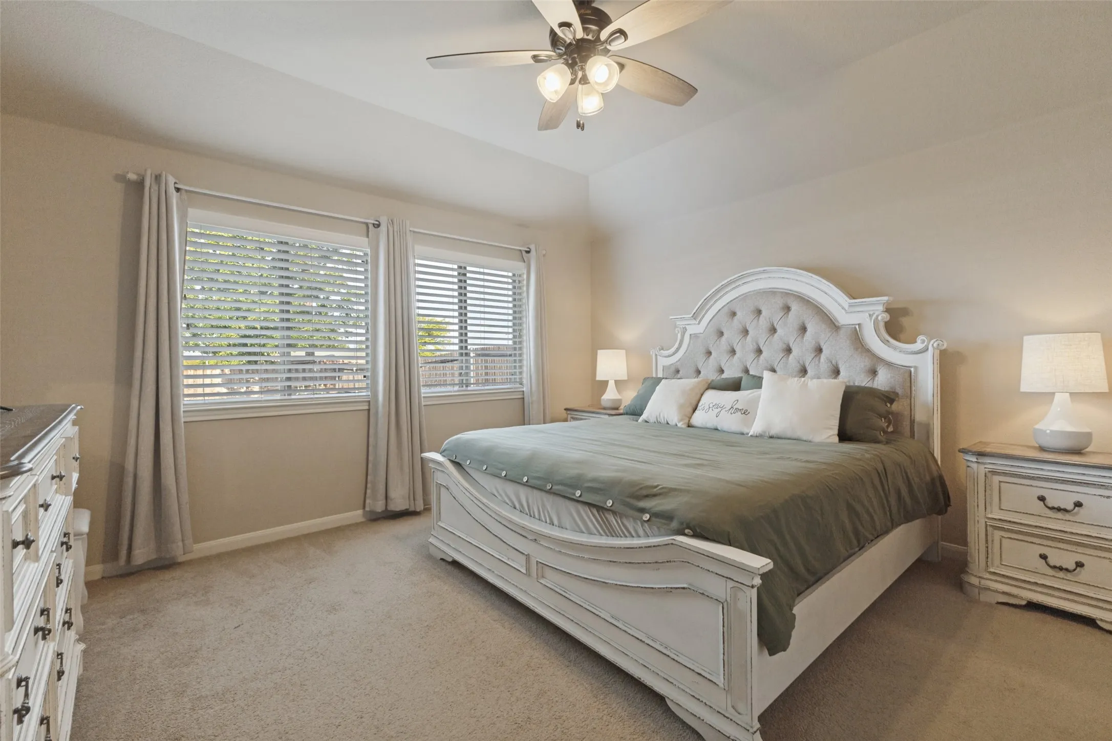 Single Family Residence For Sale in Collin County , 573 Providence Place, Lavon, Texas 75166, 3 Bedroom, 2 Bathroom, 2 Garage spaces, 1,538 Sqft, built in 2018, mls#21395054, Real Estate Agent in Lavon, Homes For Sale in Collin county, Homes For Sale in Lavon, Realtor in Lavon Texas, Real Estate Brokerage Independent Realty Texas, Luminita Cordes Realtor