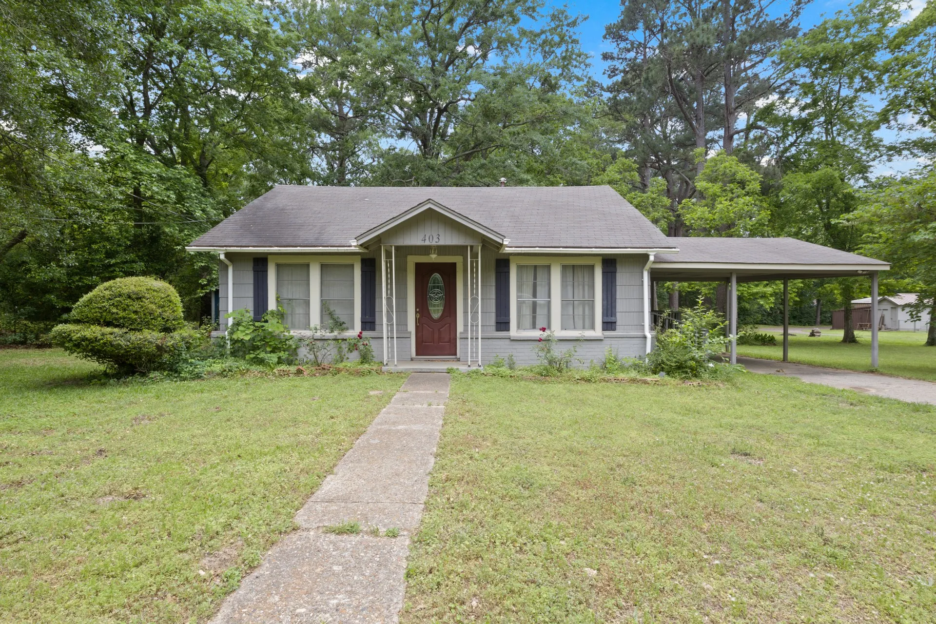 Single Family Residence For Sale in Morris County , 403 Pace Street, Naples, Texas 75568, 2 Bedroom, 1 Bathroom, Garage spaces, 870 Sqft, built in 1990, mls#21401256, Real Estate Agent in Naples, Homes For Sale in Morris county, Homes For Sale in Naples, Realtor in Naples Texas, Real Estate Brokerage Independent Realty Texas, Luminita Cordes Realtor
