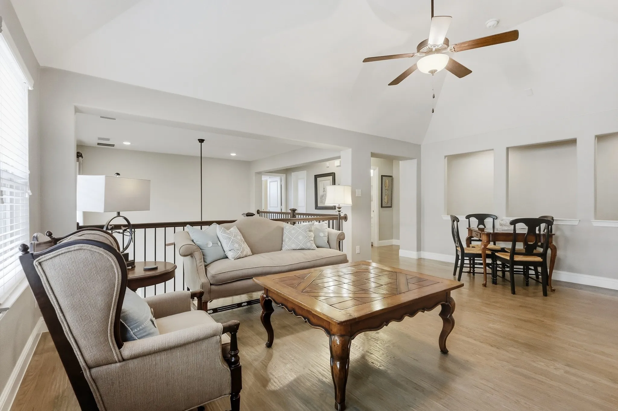 Single Family Residence For Sale in Denton County , 527 Sandy Lane, Flower Mound, Texas 75022, 3 Bedroom, 4 Bathroom, 2 Garage spaces, 2,500 Sqft, built in 2017, mls#21398830, Real Estate Agent in Flower Mound, Homes For Sale in Denton county, Homes For Sale in Flower Mound, Realtor in Flower Mound Texas, Real Estate Brokerage Independent Realty Texas, Luminita Cordes Realtor