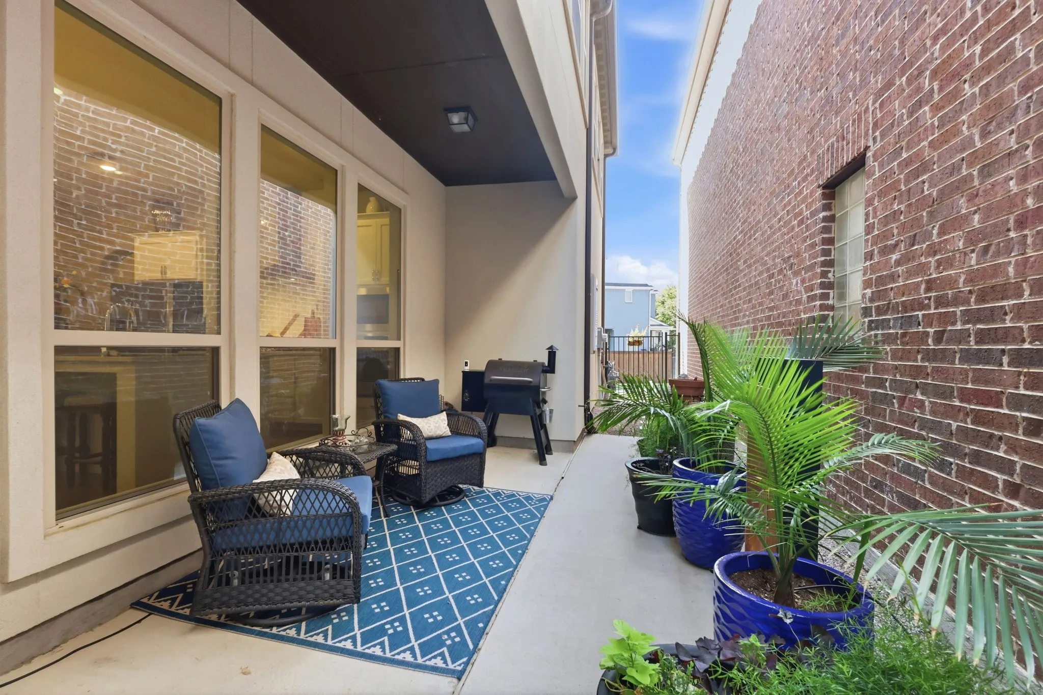 Single Family Residence For Sale in Denton County , 527 Sandy Lane, Flower Mound, Texas 75022, 3 Bedroom, 4 Bathroom, 2 Garage spaces, 2,500 Sqft, built in 2017, mls#21398830, Real Estate Agent in Flower Mound, Homes For Sale in Denton county, Homes For Sale in Flower Mound, Realtor in Flower Mound Texas, Real Estate Brokerage Independent Realty Texas, Luminita Cordes Realtor
