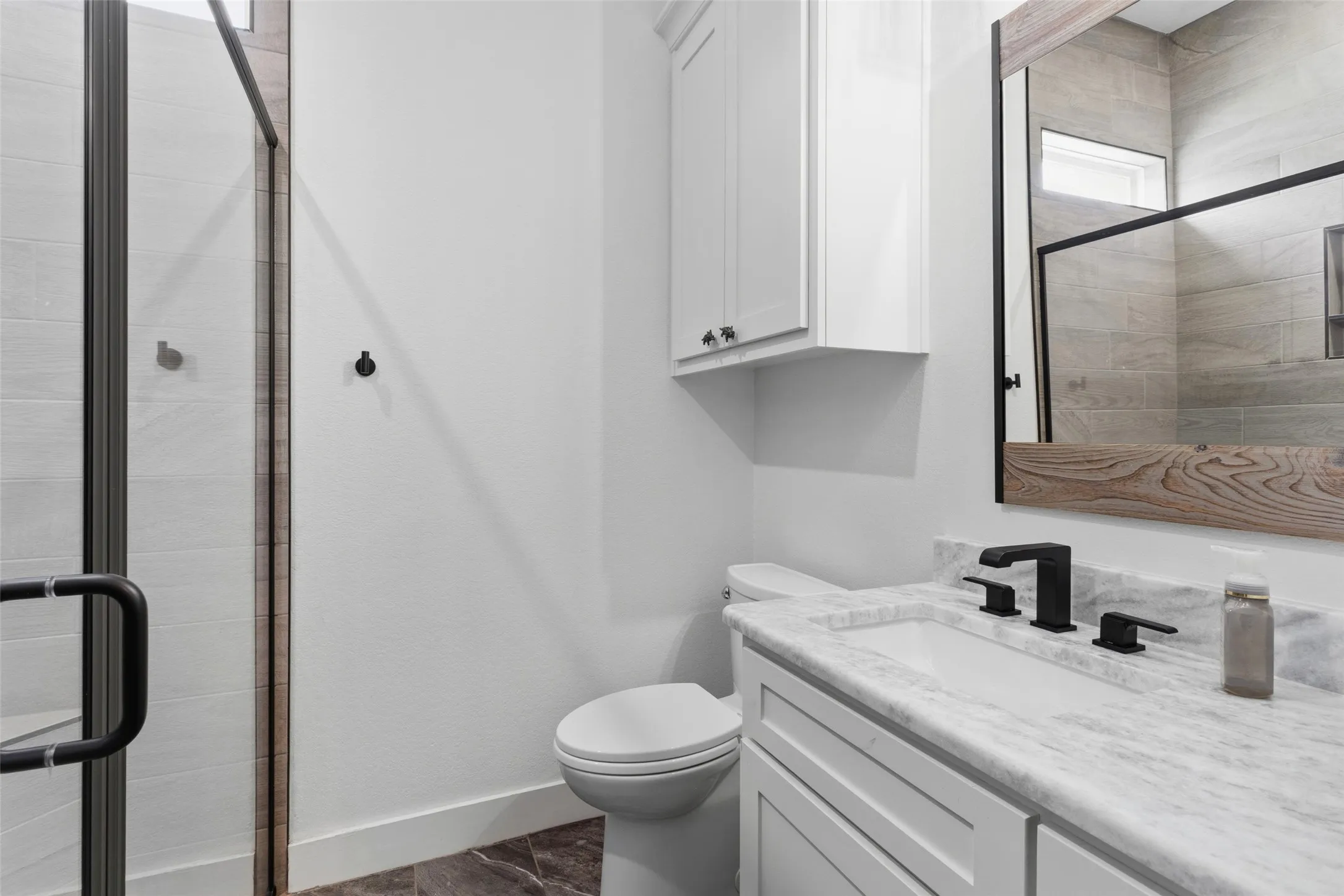 En suite downstairs