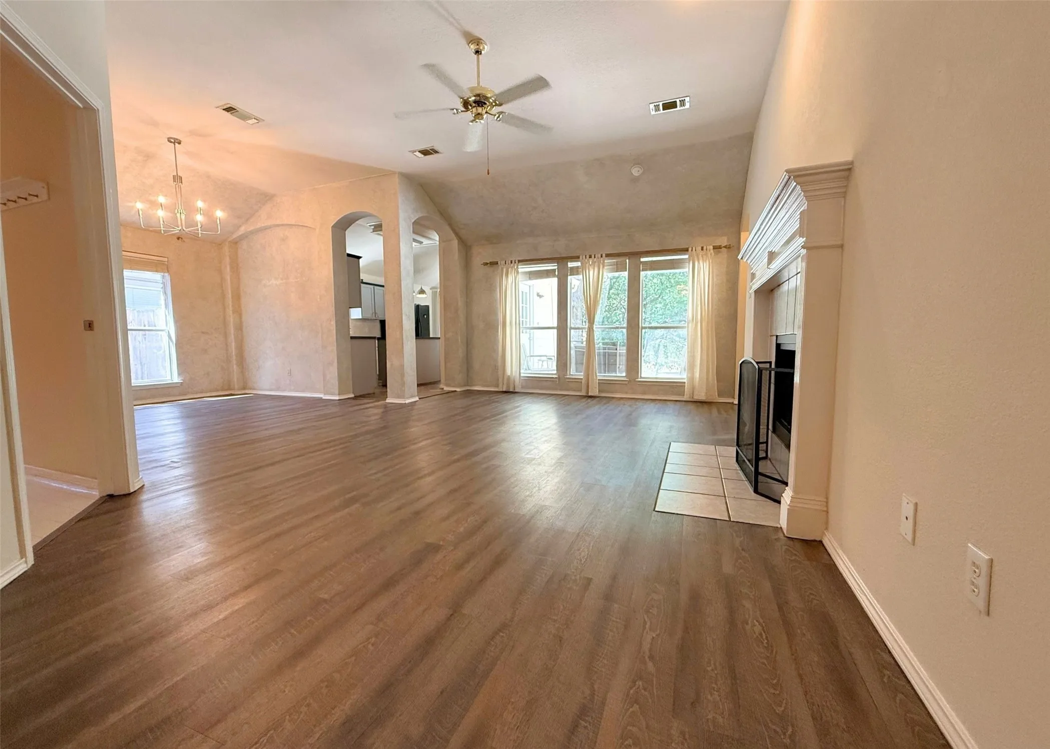 Single Family Residence For Rent in Collin County , 2924 Coventry Lane, Mc Kinney, Texas 75069, 3 Bedroom, 2 Bathroom, 2 Garage spaces, 1,746 Sqft, built in 1997, mls#21399486, Real Estate Agent in Mc Kinney, Homes For Rent in Collin county, Homes For Rent in Mc Kinney, Realtor in Mc Kinney Texas, Real Estate Brokerage Independent Realty Texas, Luminita Cordes Realtor